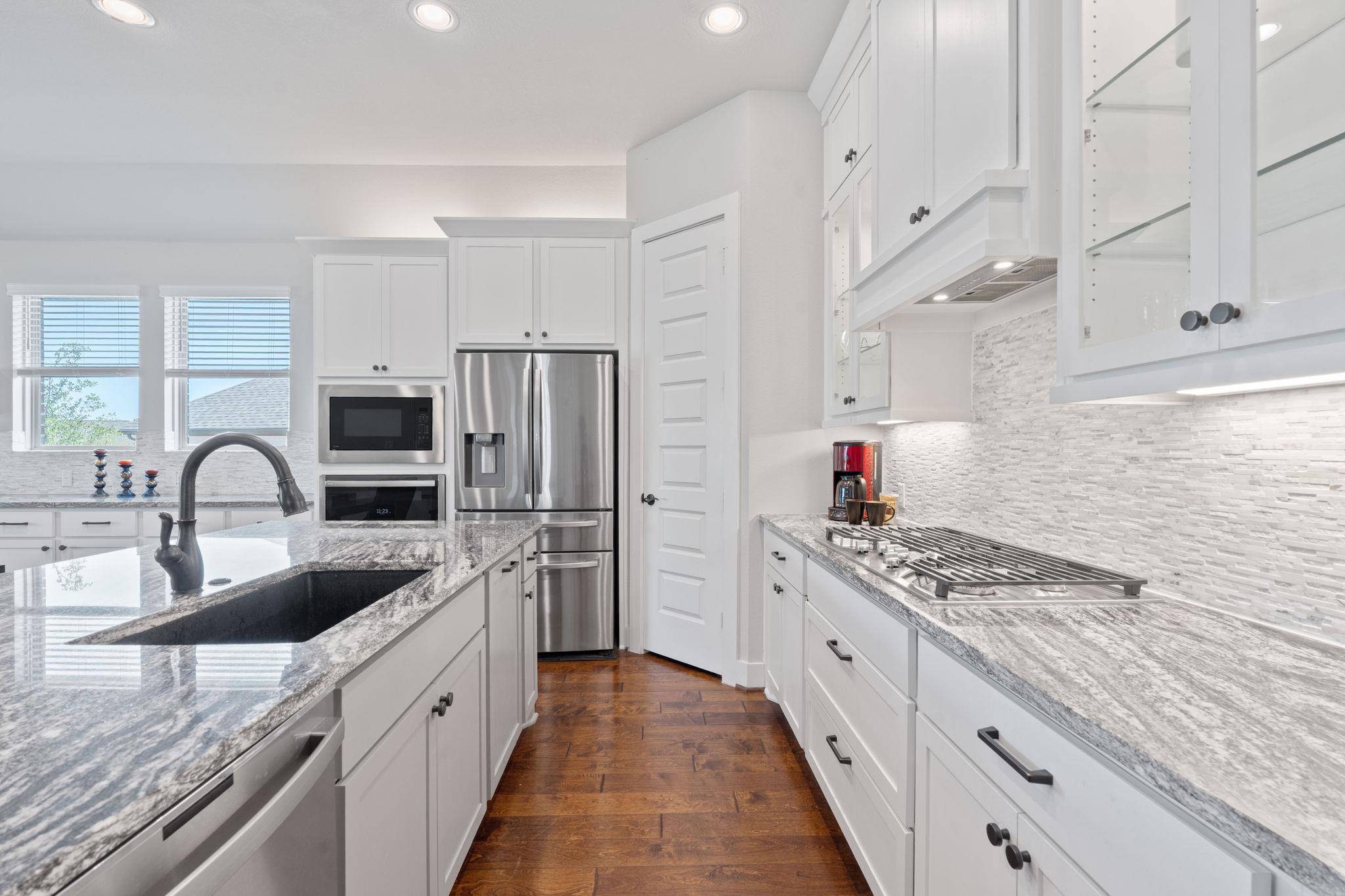 164 Mary Cornelia Cv, Buda, TX 78610