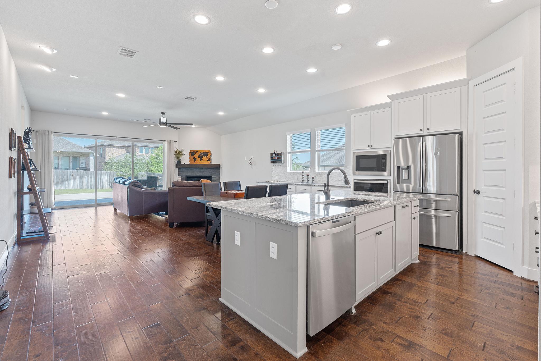 164 Mary Cornelia Cv, Buda, TX 78610