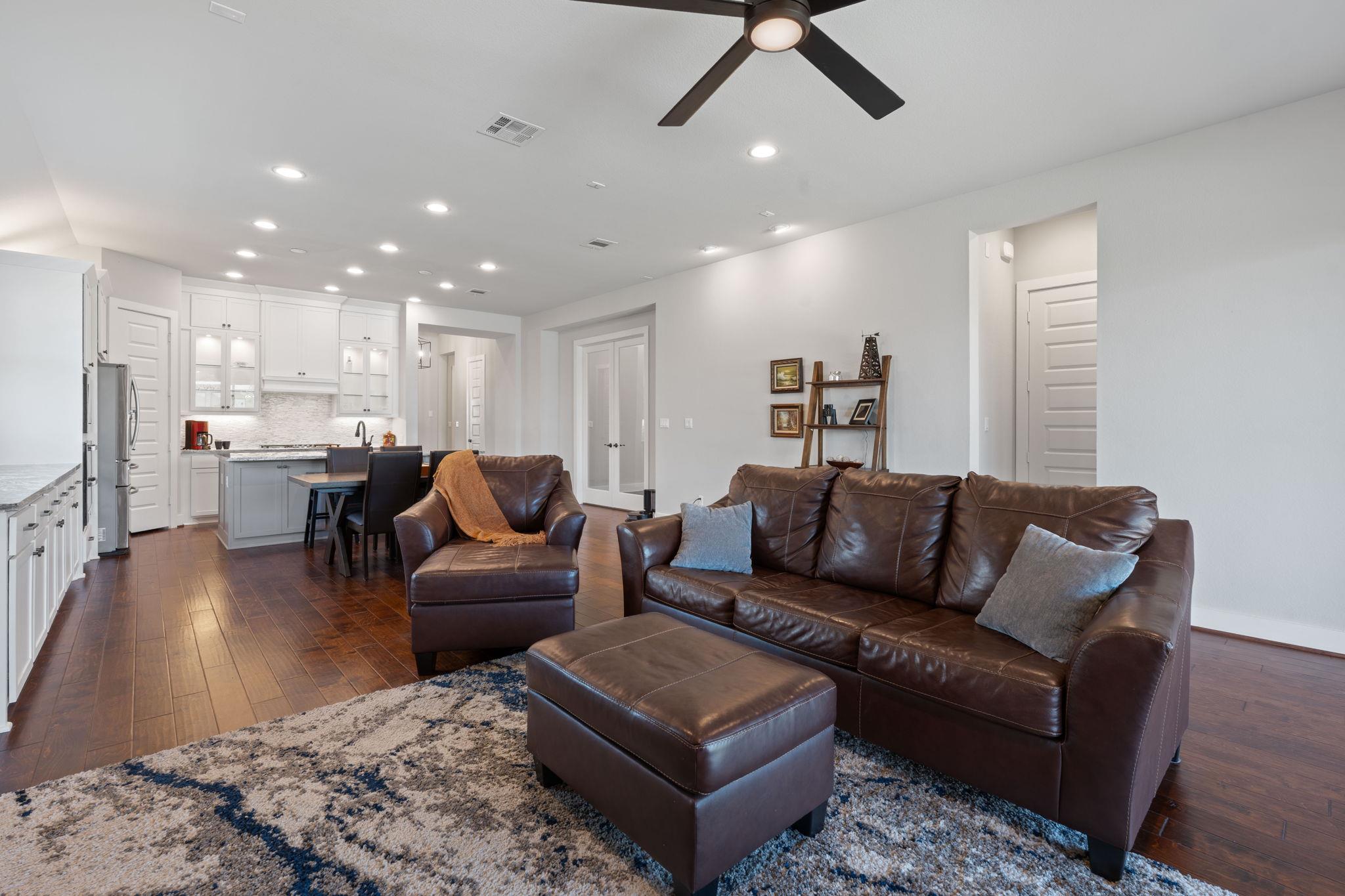 164 Mary Cornelia Cv, Buda, TX 78610