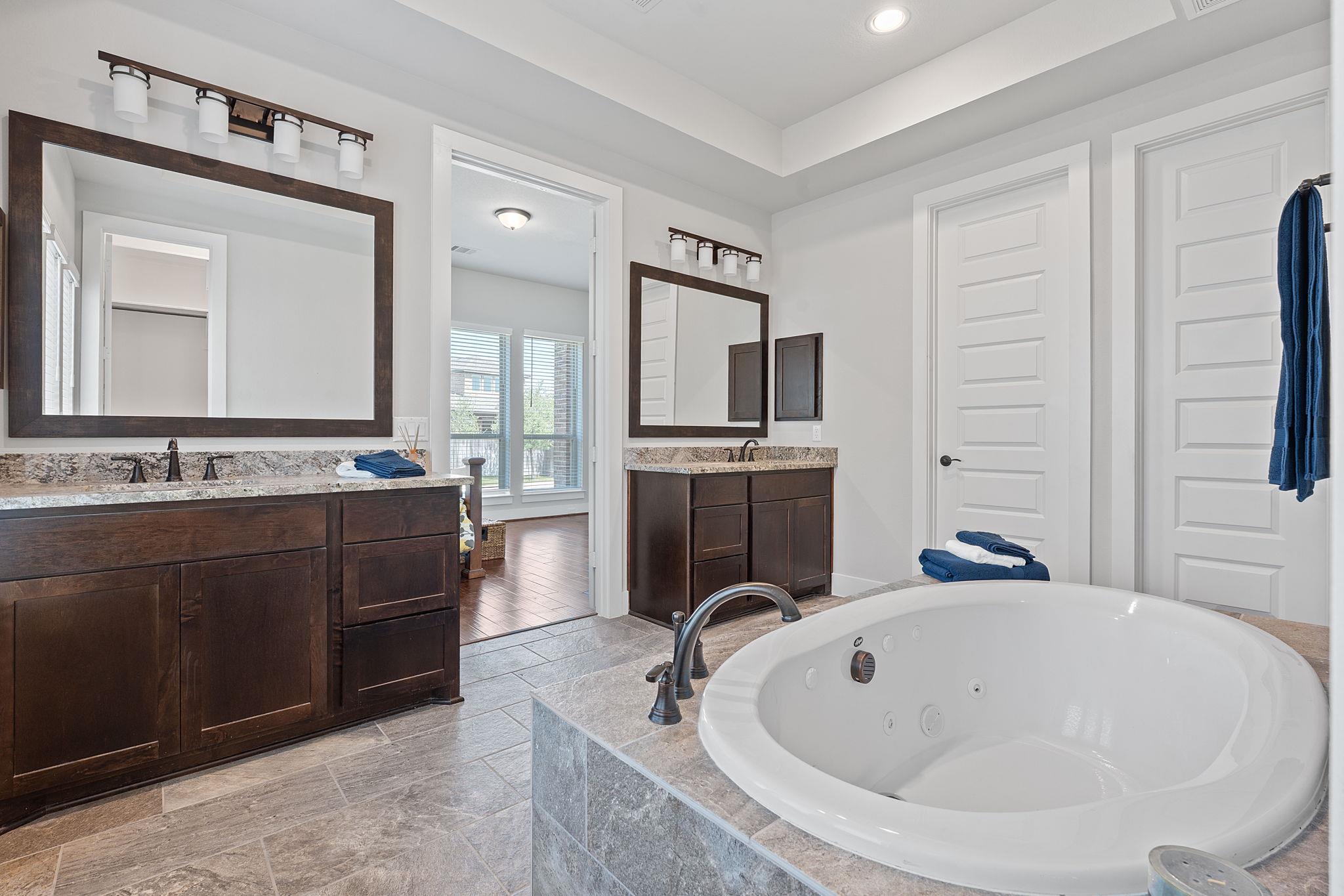 164 Mary Cornelia Cv, Buda, TX 78610