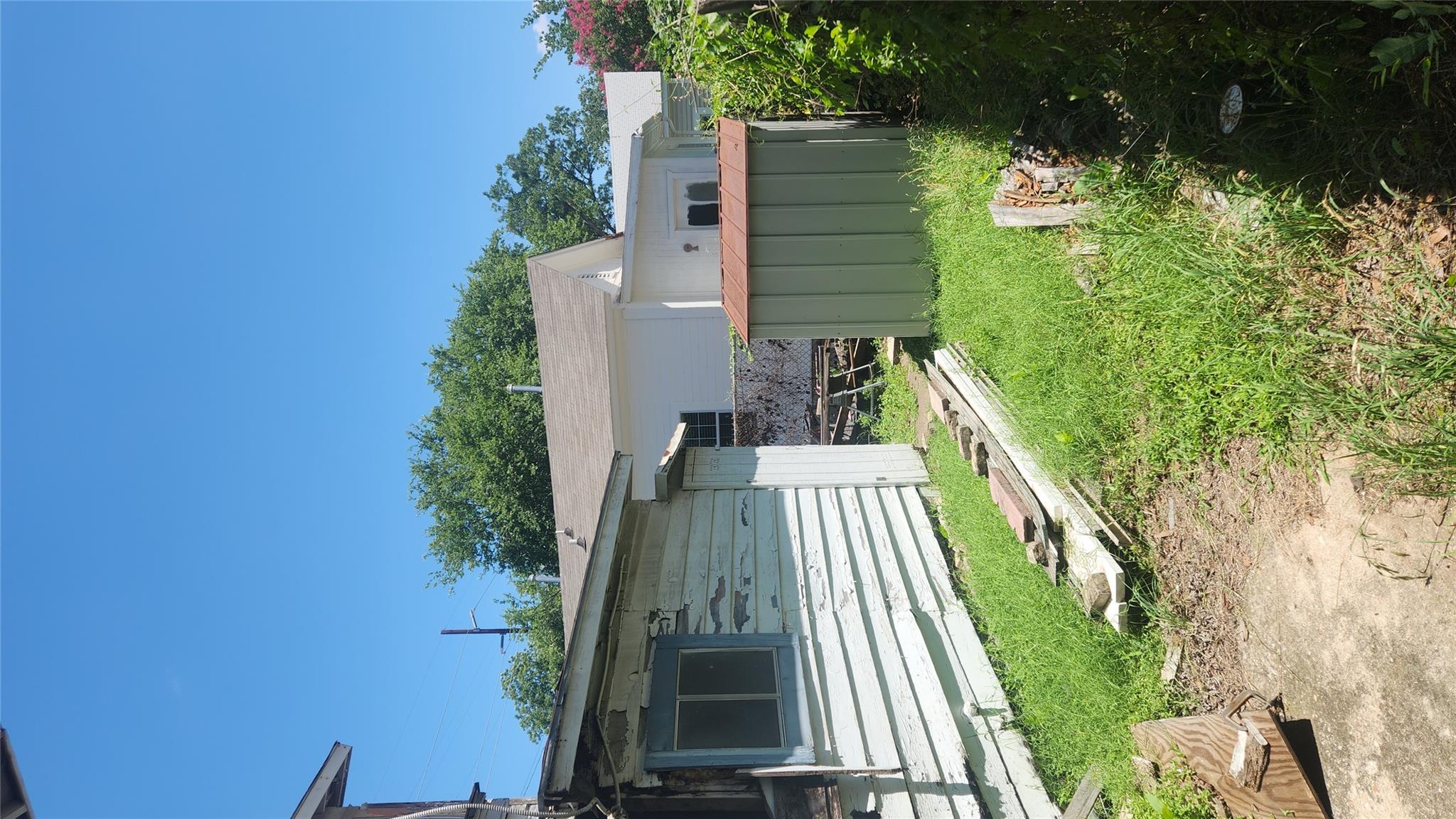 85 W Navasota St, Austin, TX 78702