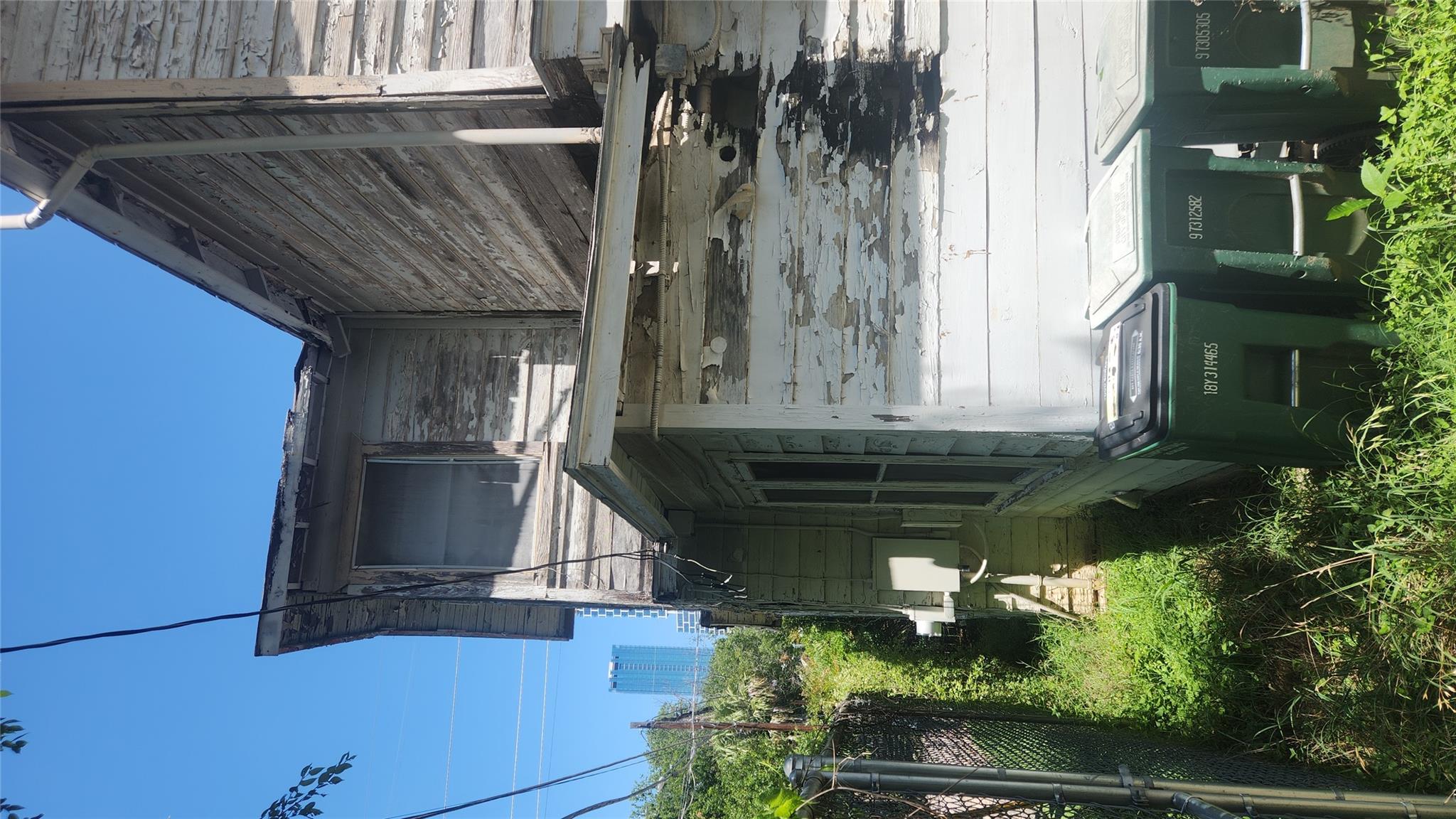 85 W Navasota St, Austin, TX 78702