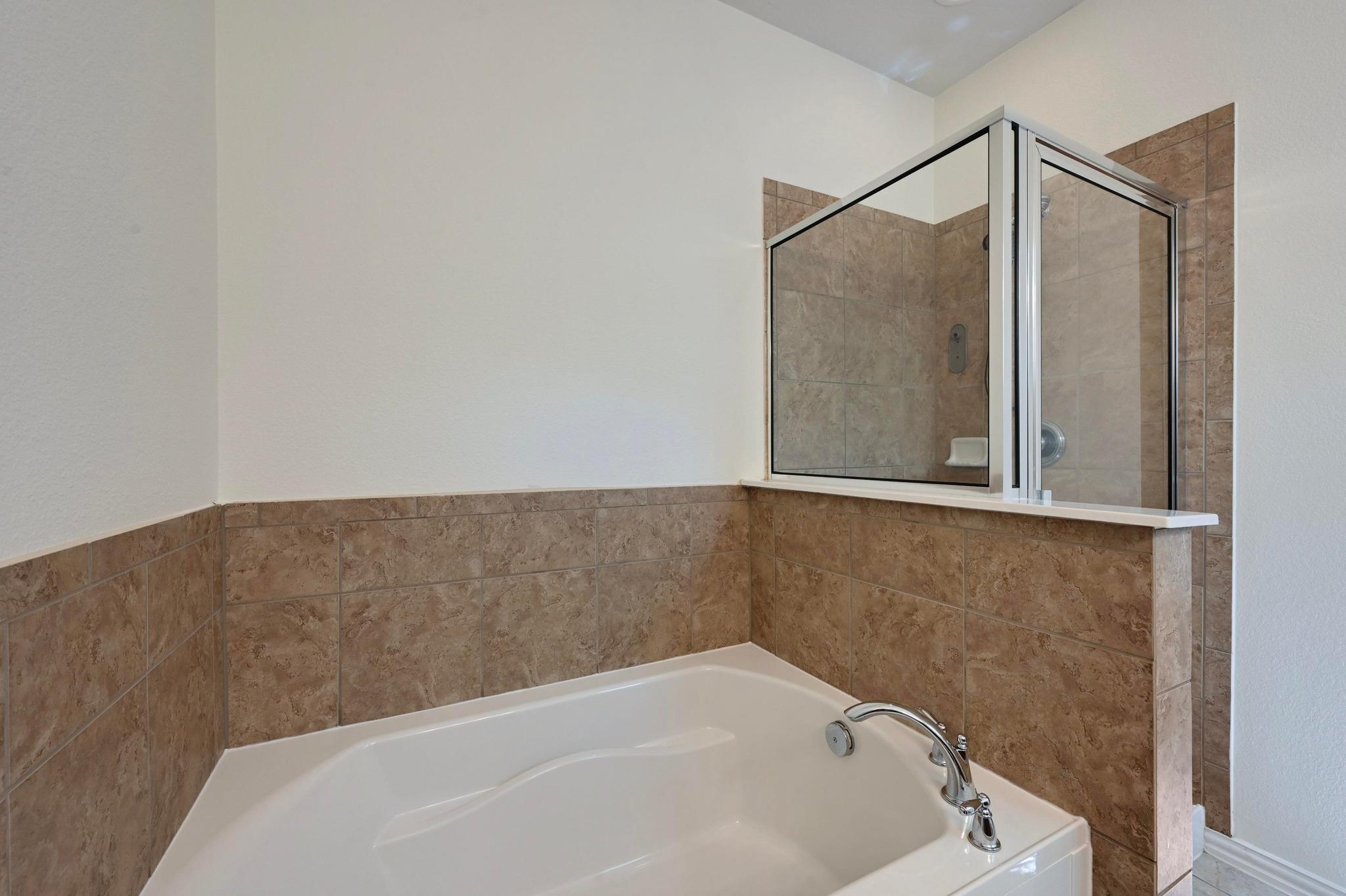 1197 Clark Brothers Dr, Buda, TX 78610
