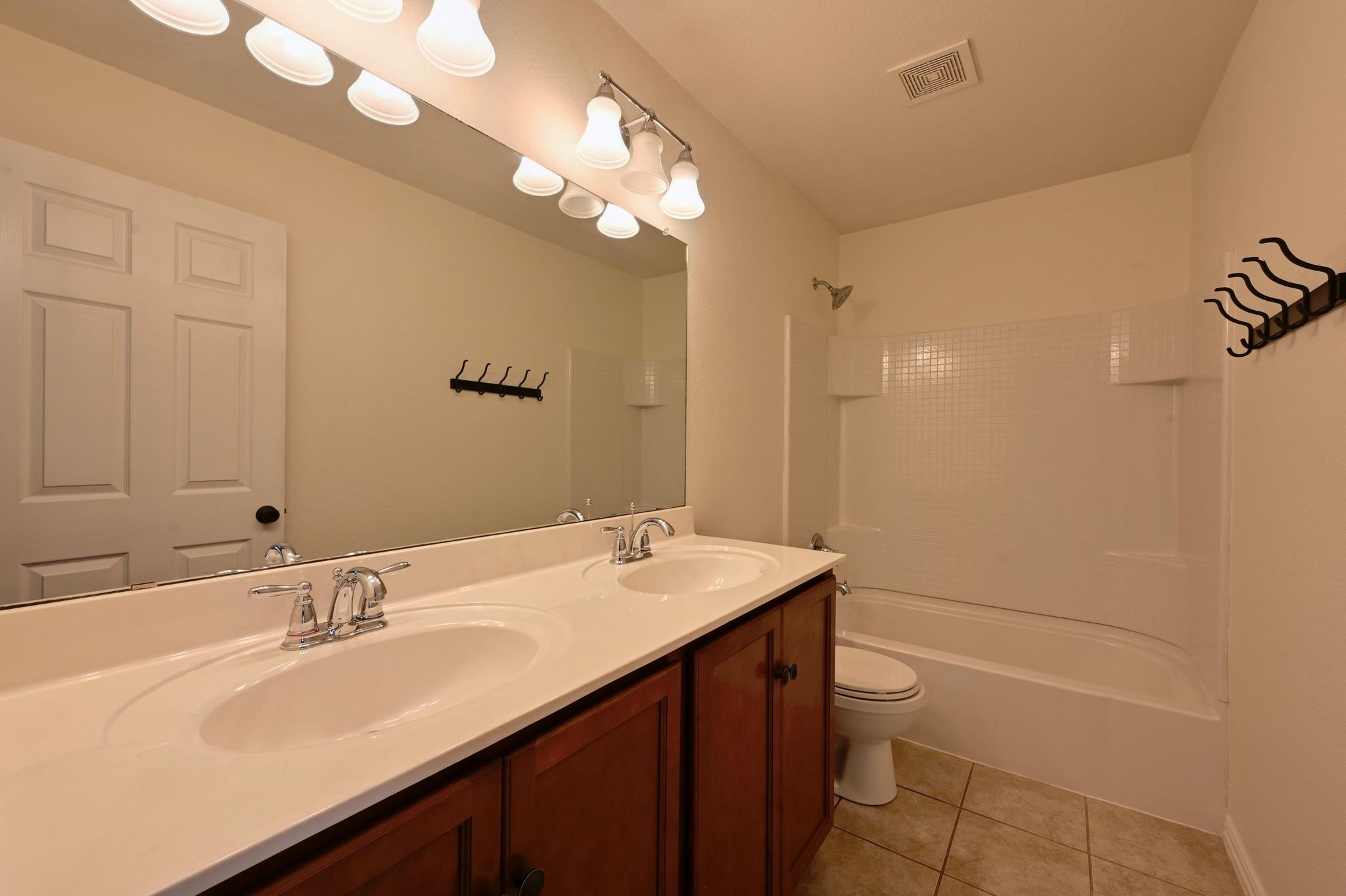 1197 Clark Brothers Dr, Buda, TX 78610