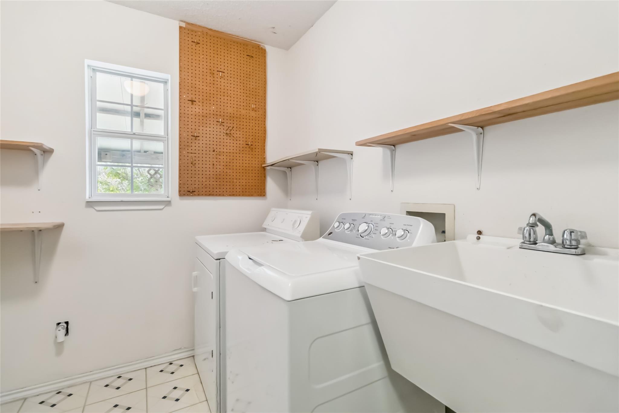 124 Turkey Trail Dr, San Marcos, TX 78666