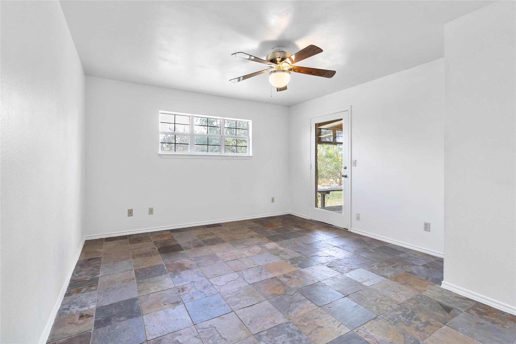 124 Turkey Trail Dr, San Marcos, TX 78666