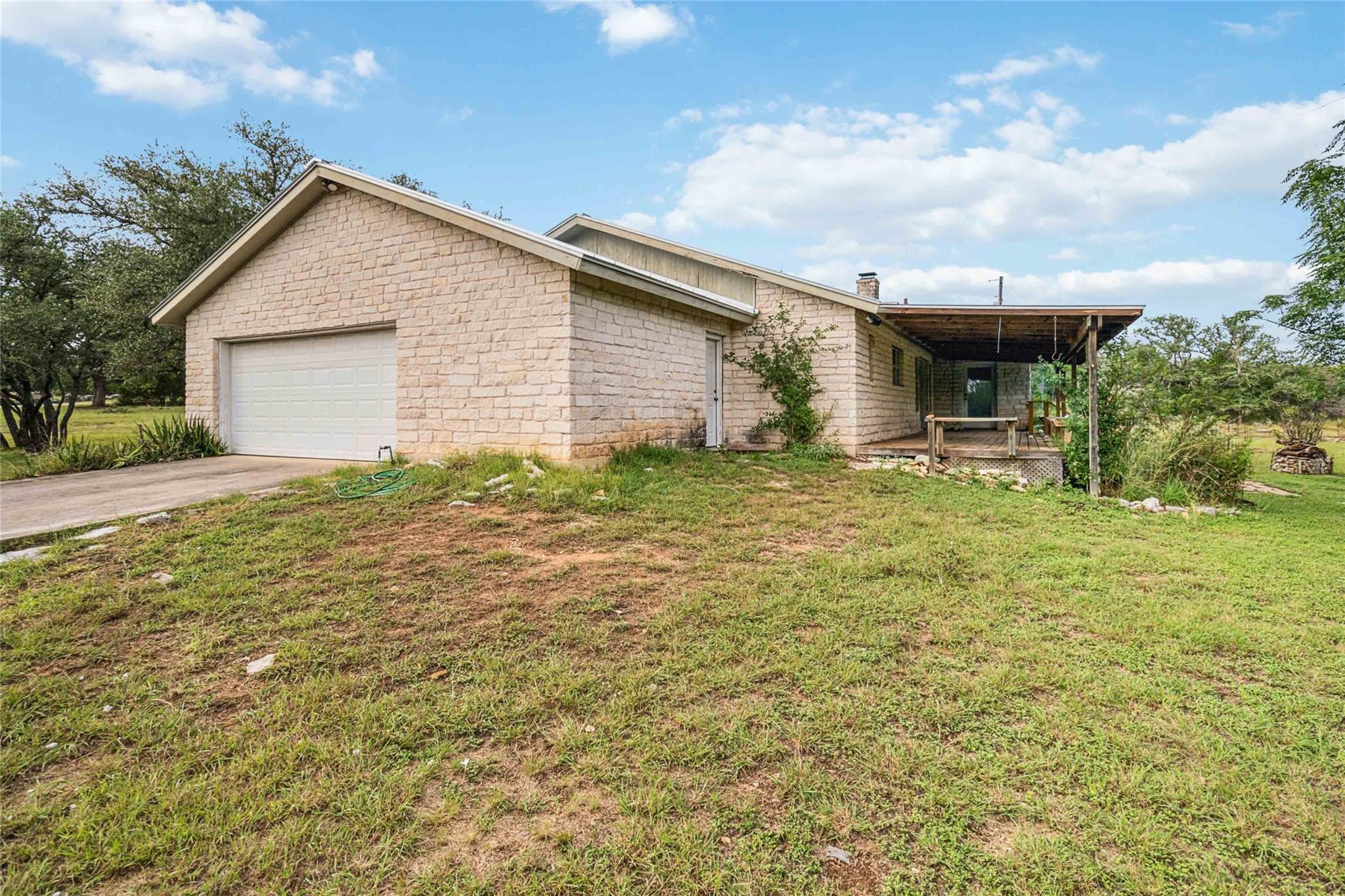 124 Turkey Trail Dr, San Marcos, TX 78666