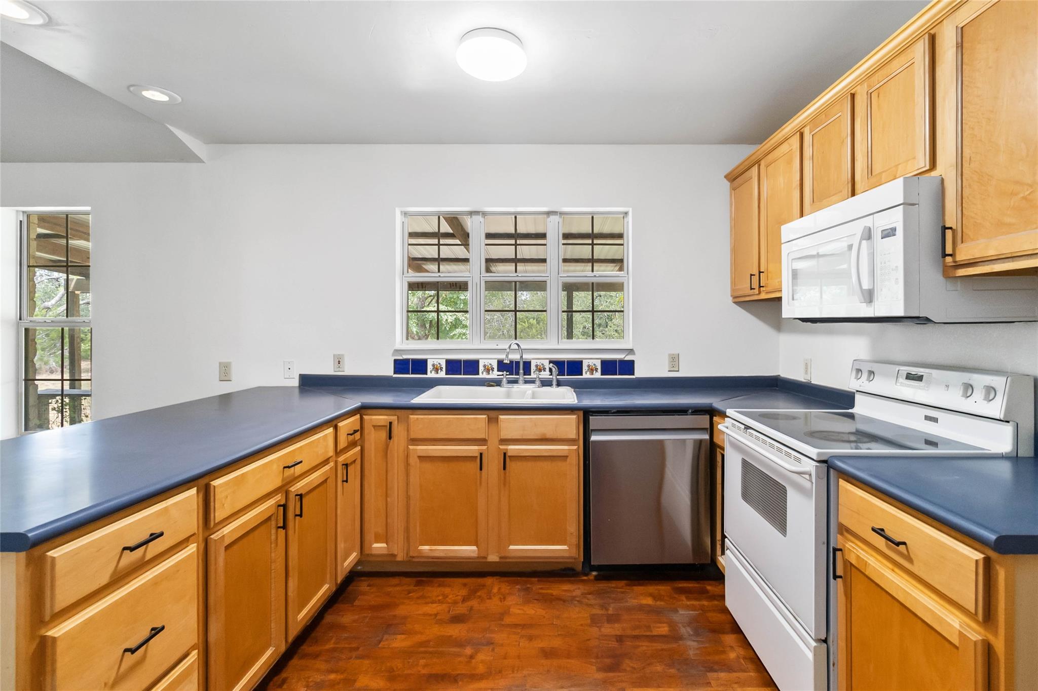 124 Turkey Trail Dr, San Marcos, TX 78666