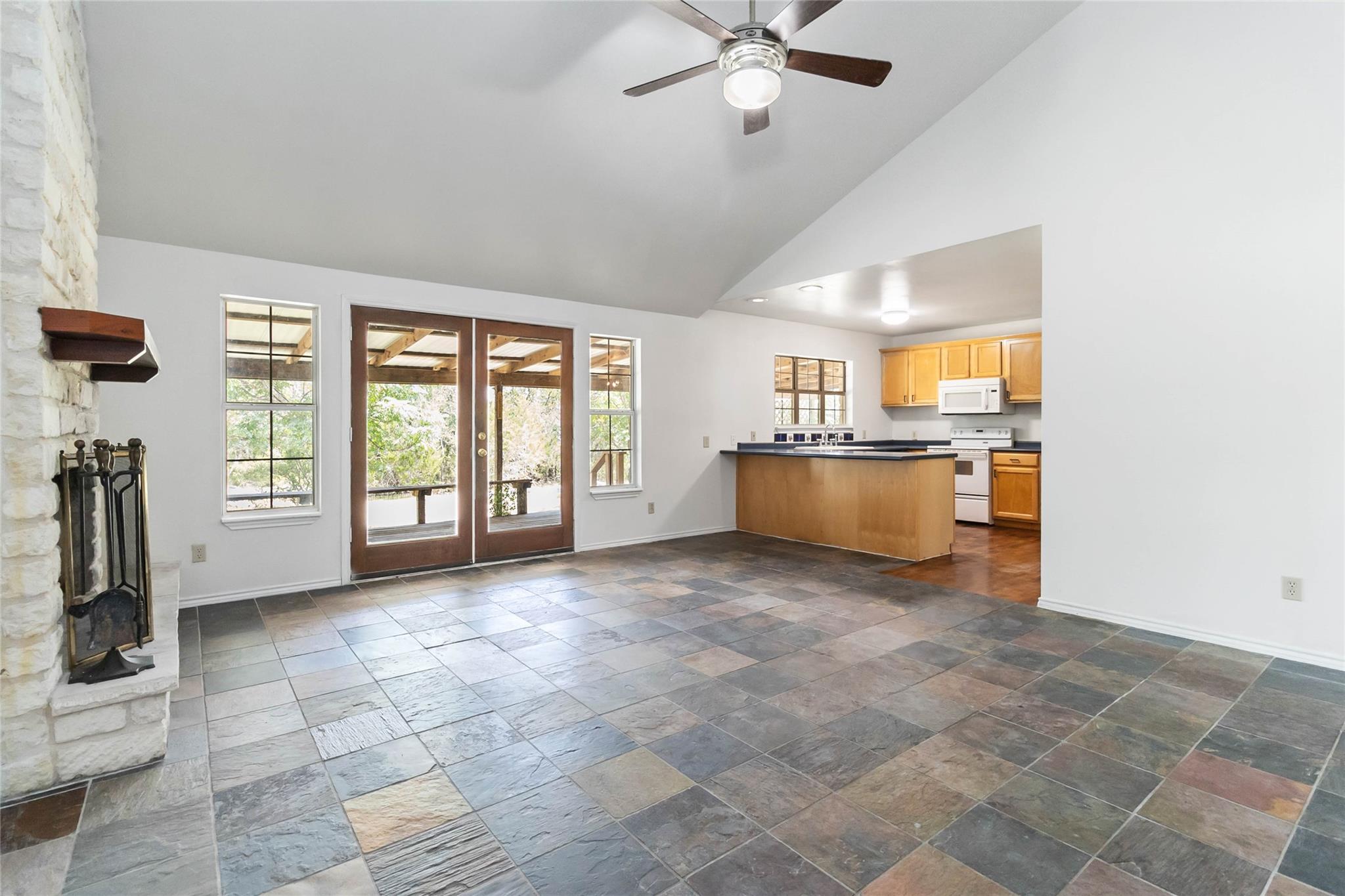 124 Turkey Trail Dr, San Marcos, TX 78666