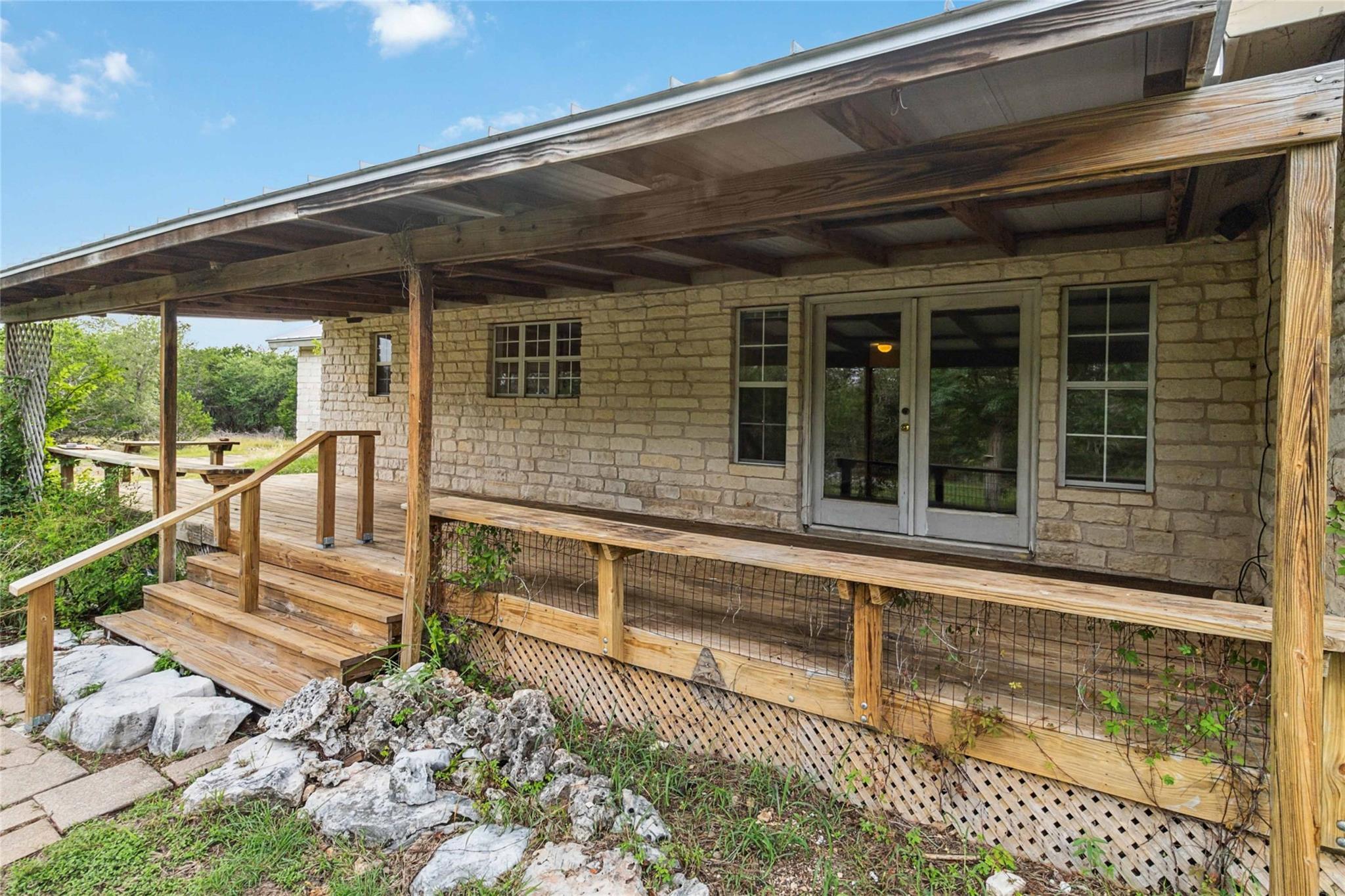 124 Turkey Trail Dr, San Marcos, TX 78666