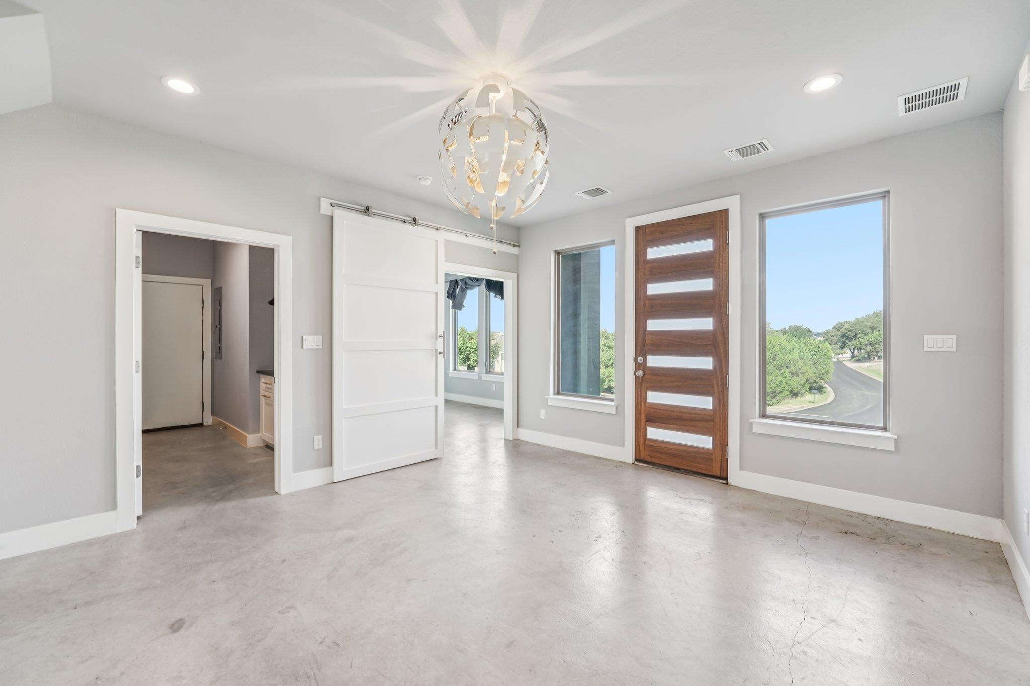 18812 Lakeland Dr, Lago Vista, TX 78645