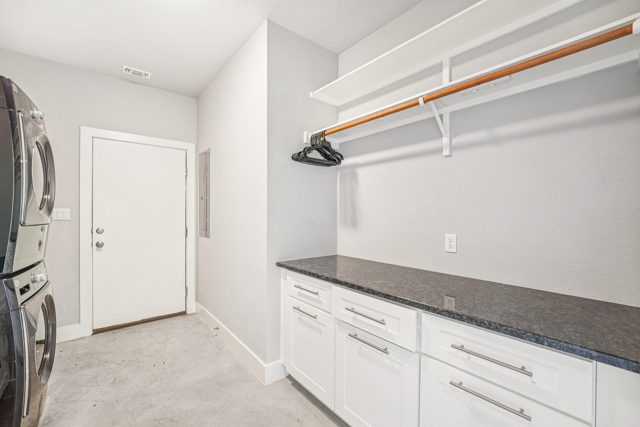 18812 Lakeland Dr, Lago Vista, TX 78645