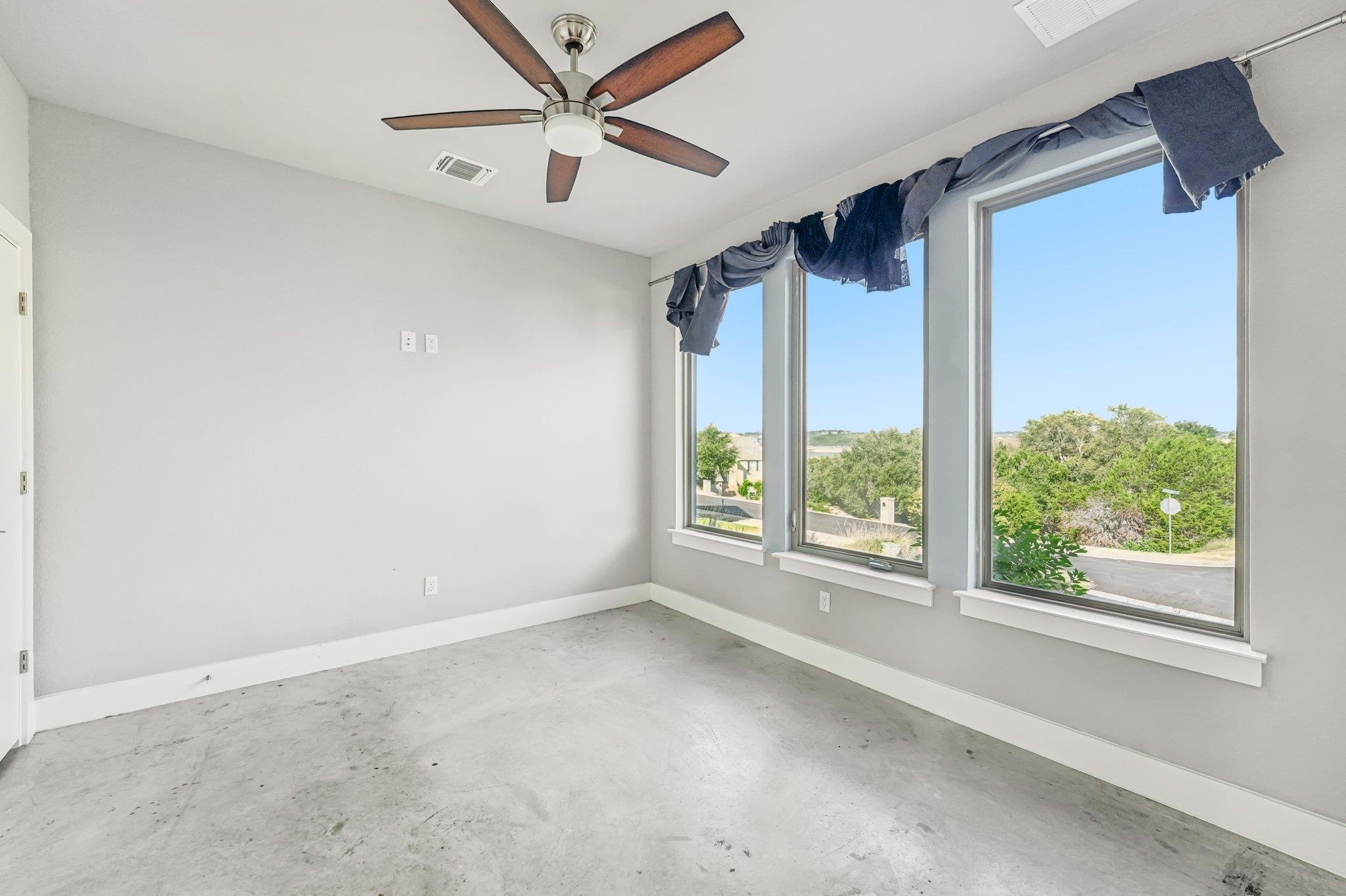 18812 Lakeland Dr, Lago Vista, TX 78645