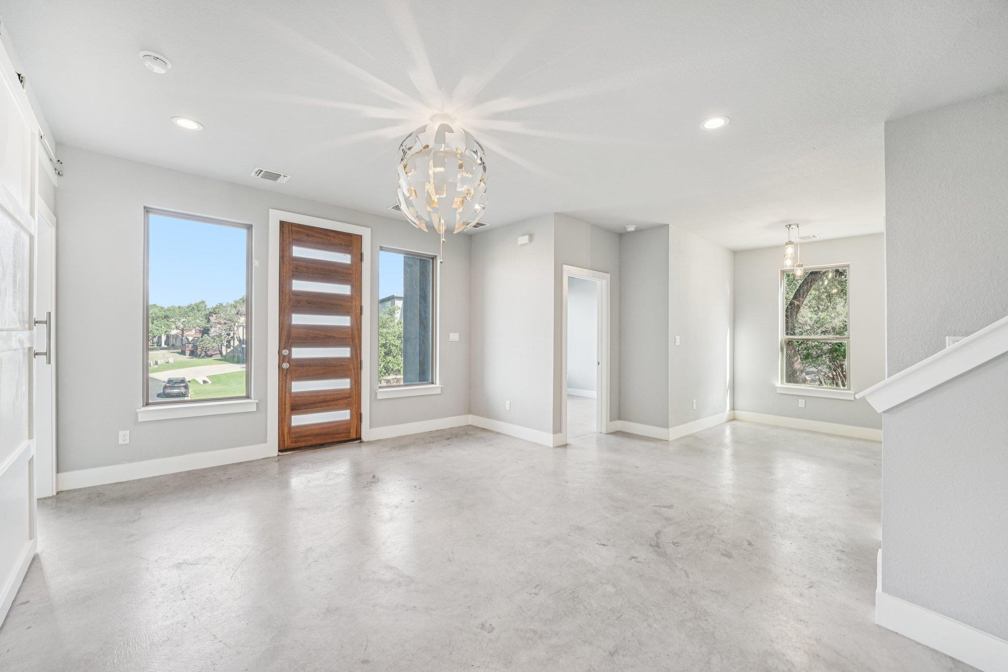 18812 Lakeland Dr, Lago Vista, TX 78645