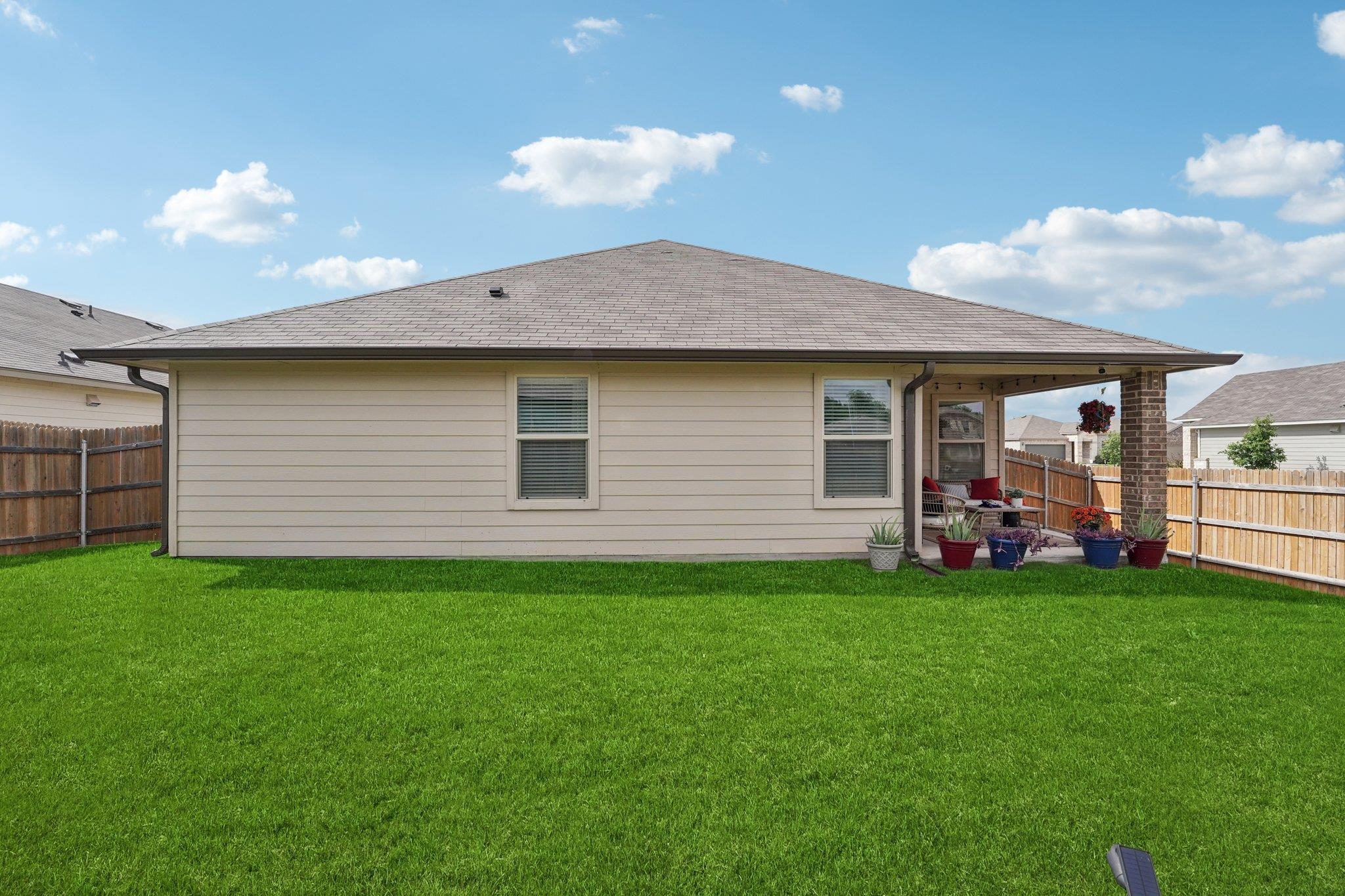 184 Pivot Dr, Taylor, TX 76574