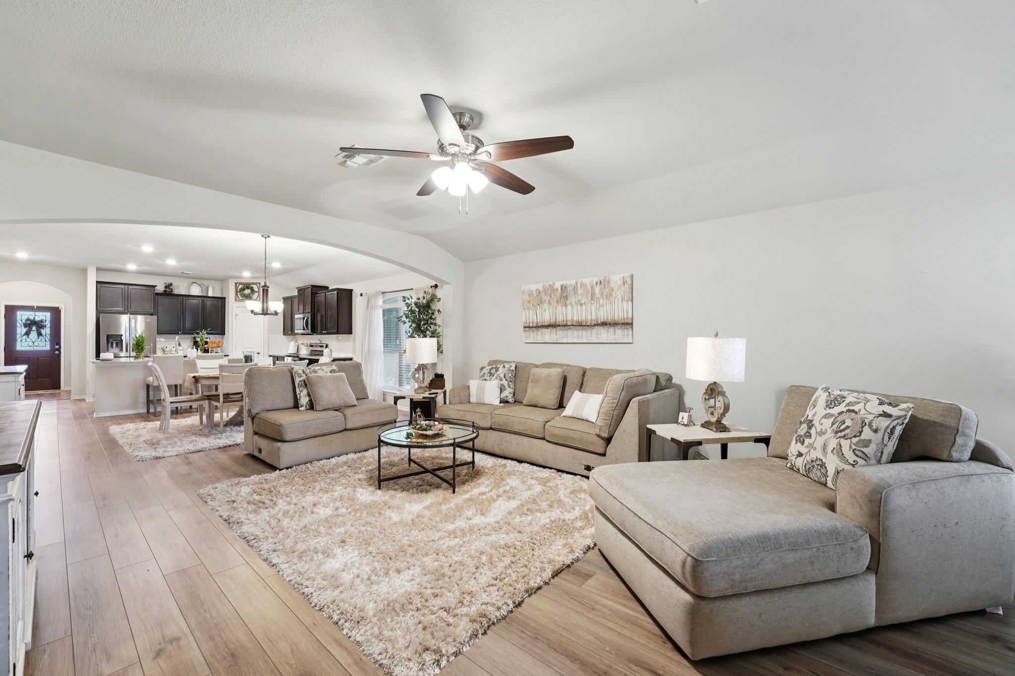 184 Pivot Dr, Taylor, TX 76574