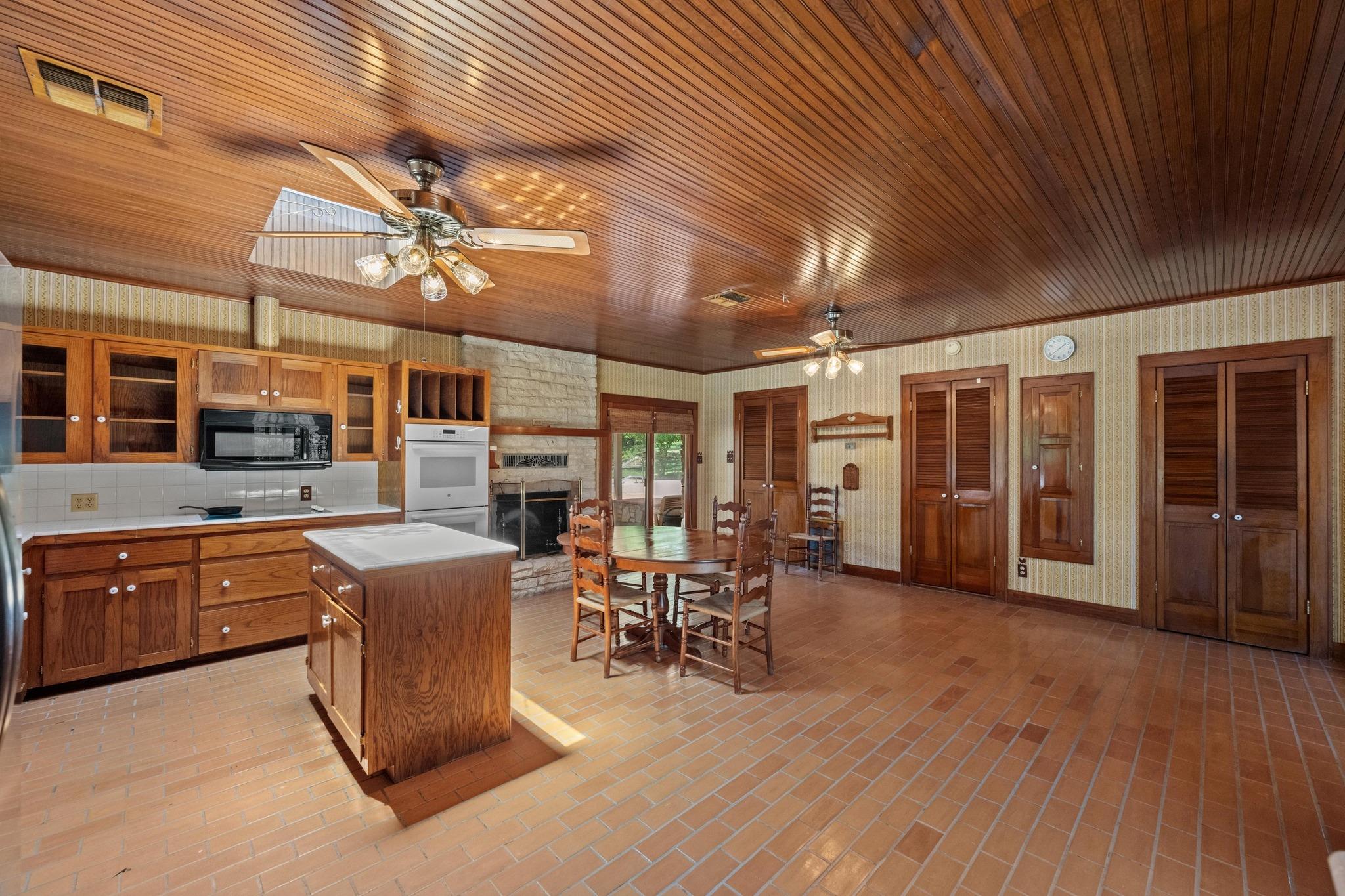 7800 Hudson Loop, Austin, TX 78736