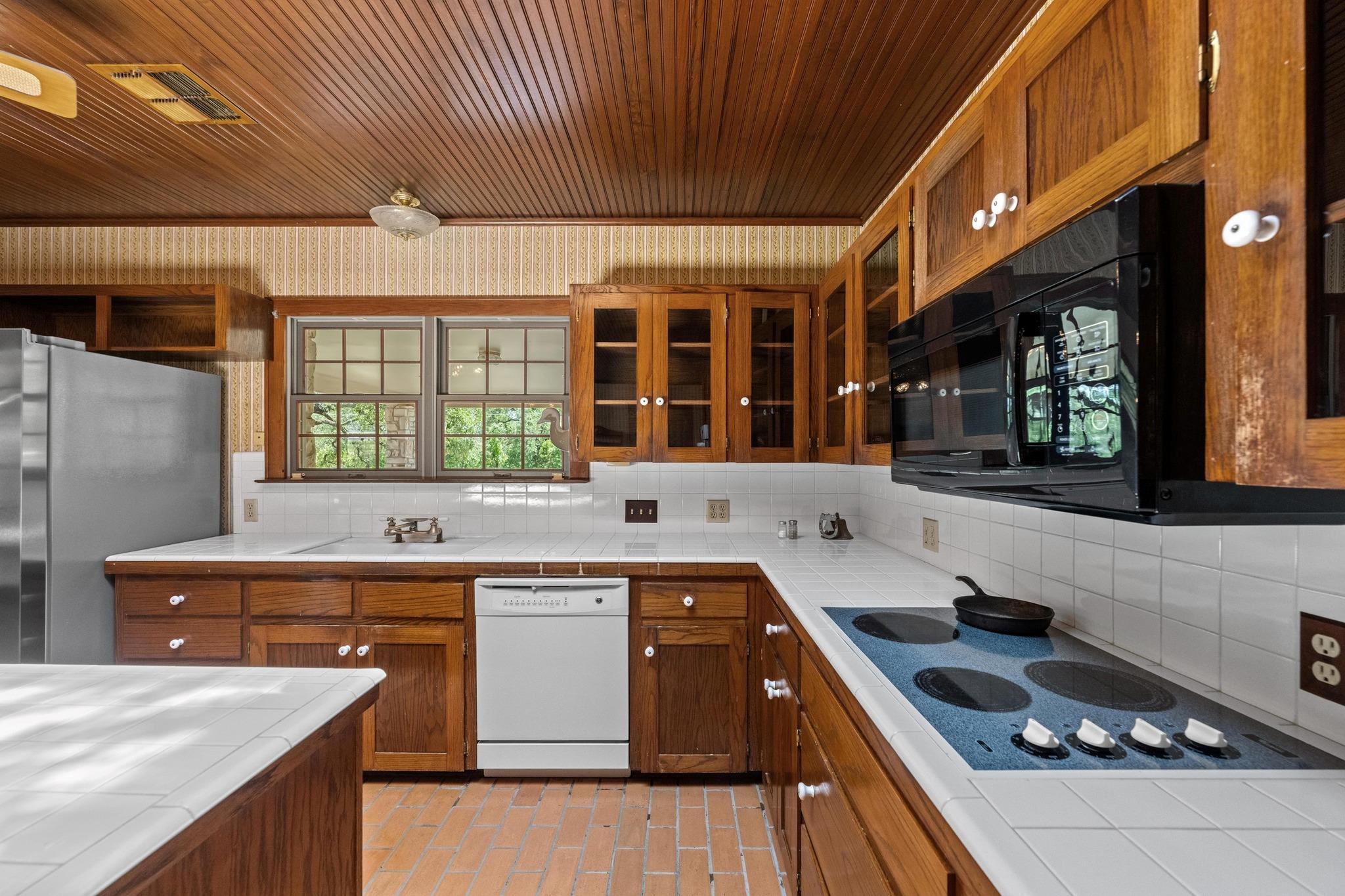 7800 Hudson Loop, Austin, TX 78736