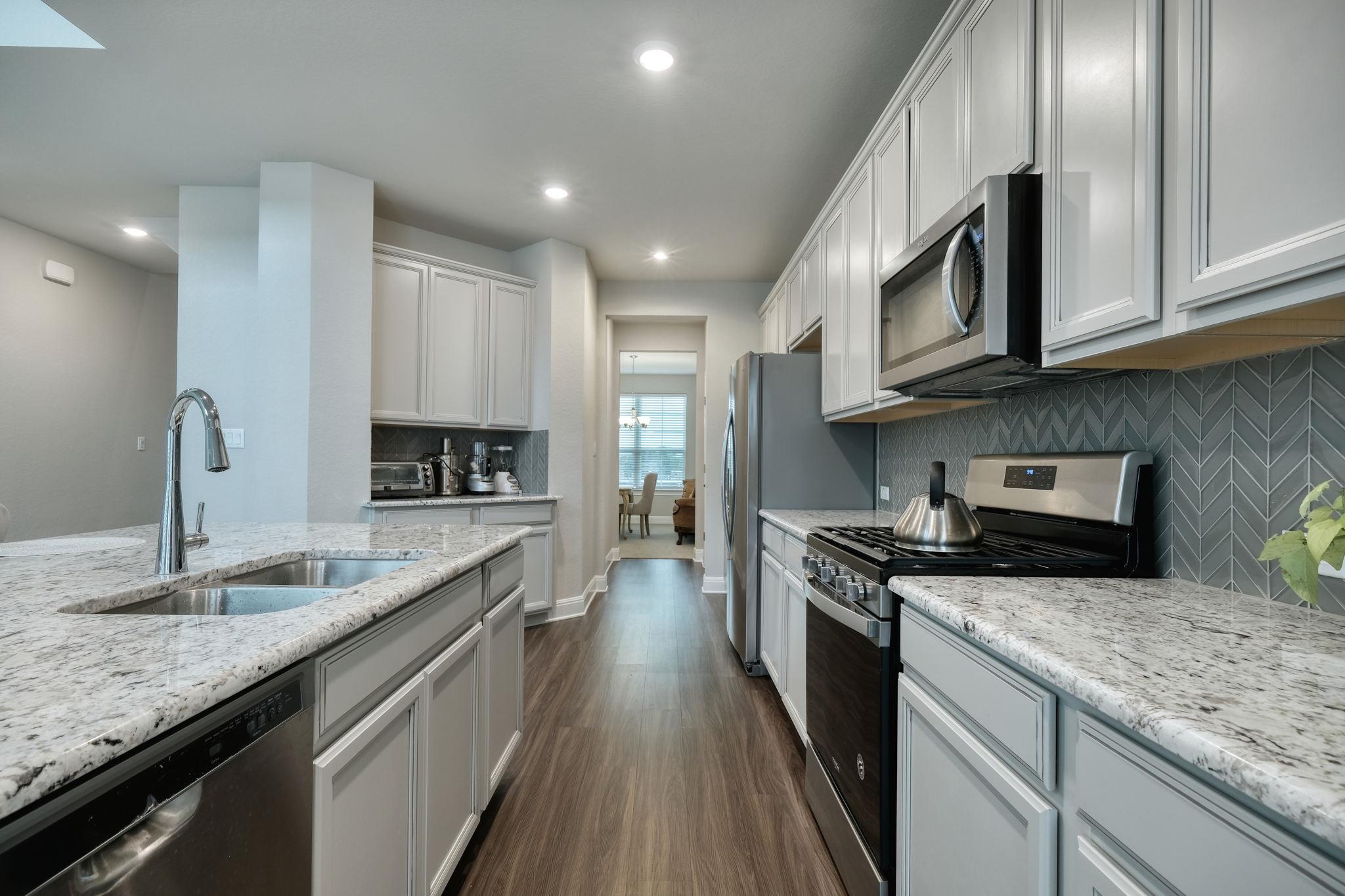 187 Glass Mountains Way, Dripping Springs, TX 78620
