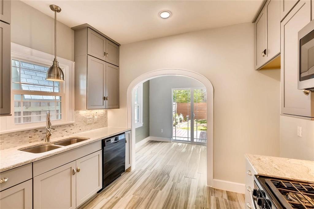 906 E 38 1/2 St, Austin, TX 78751