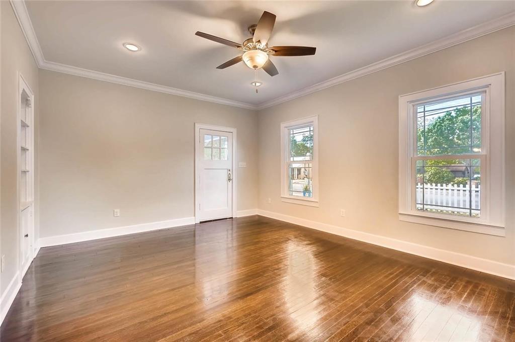 906 E 38 1/2 St, Austin, TX 78751