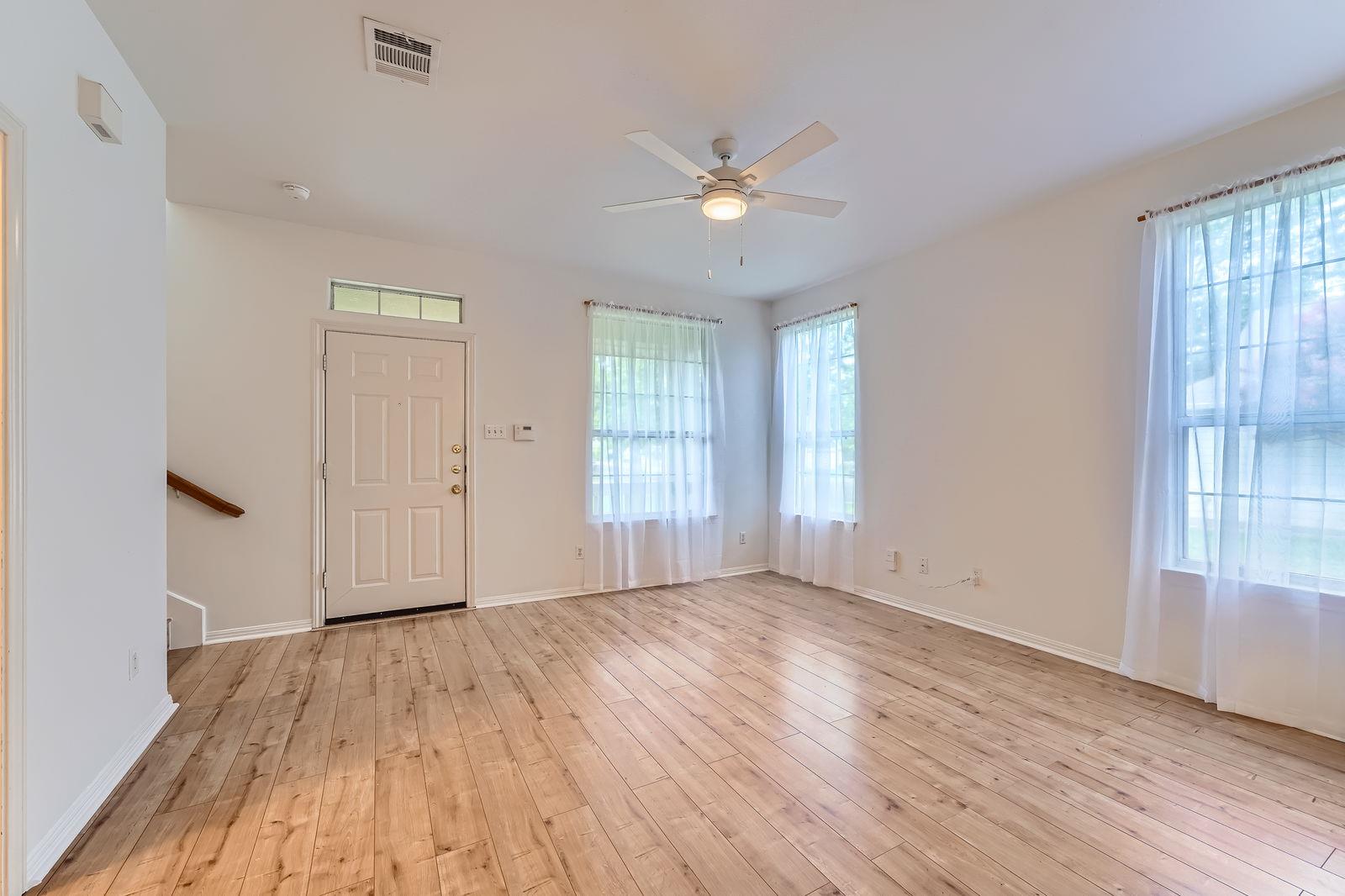 2920 Thrushwood Dr, Austin, TX 78757