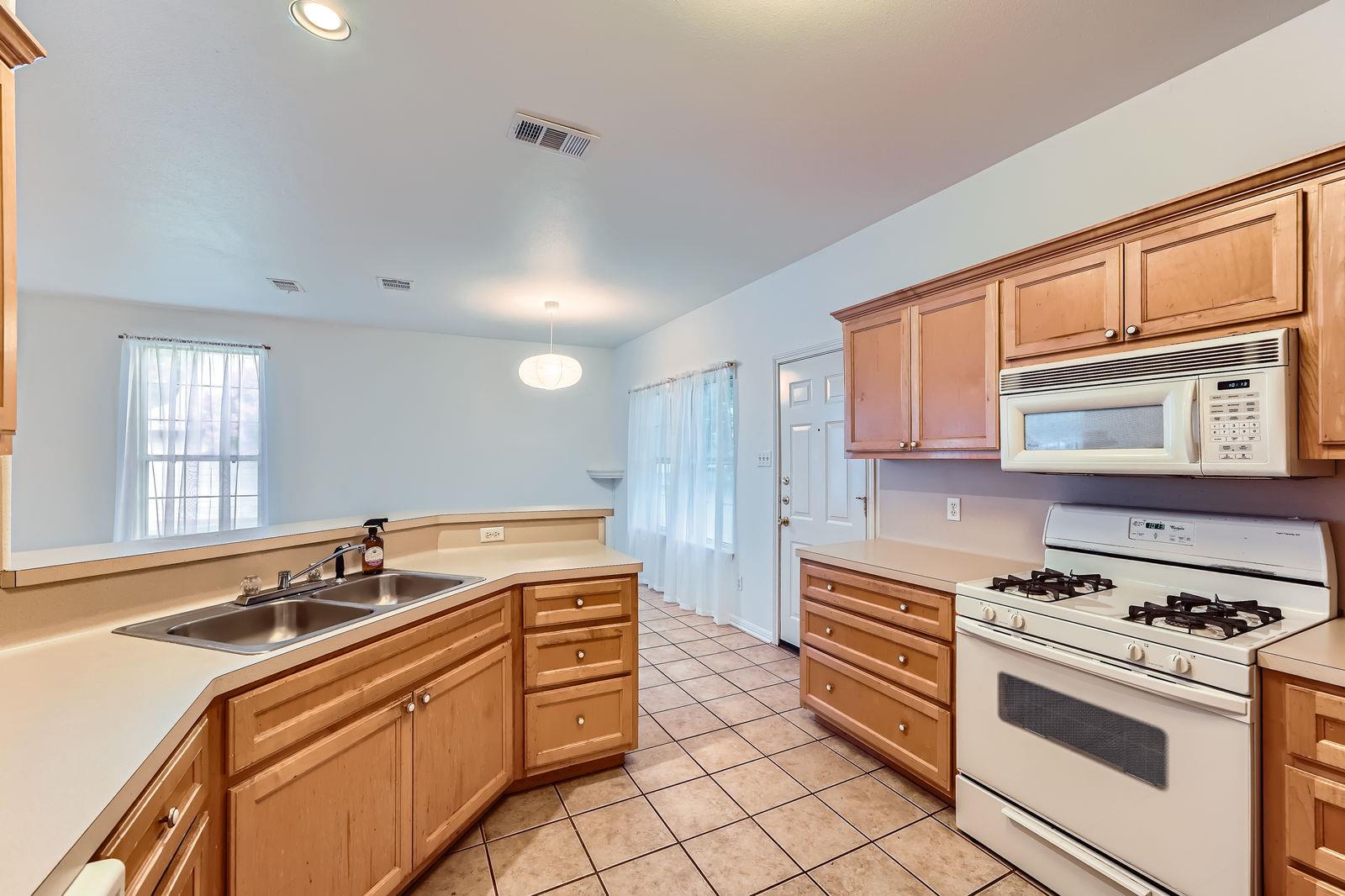 2920 Thrushwood Dr, Austin, TX 78757