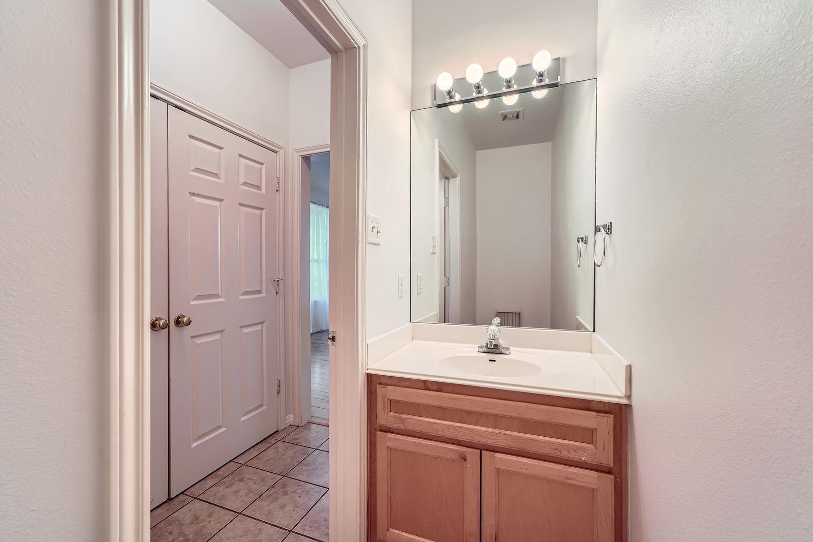 2920 Thrushwood Dr, Austin, TX 78757