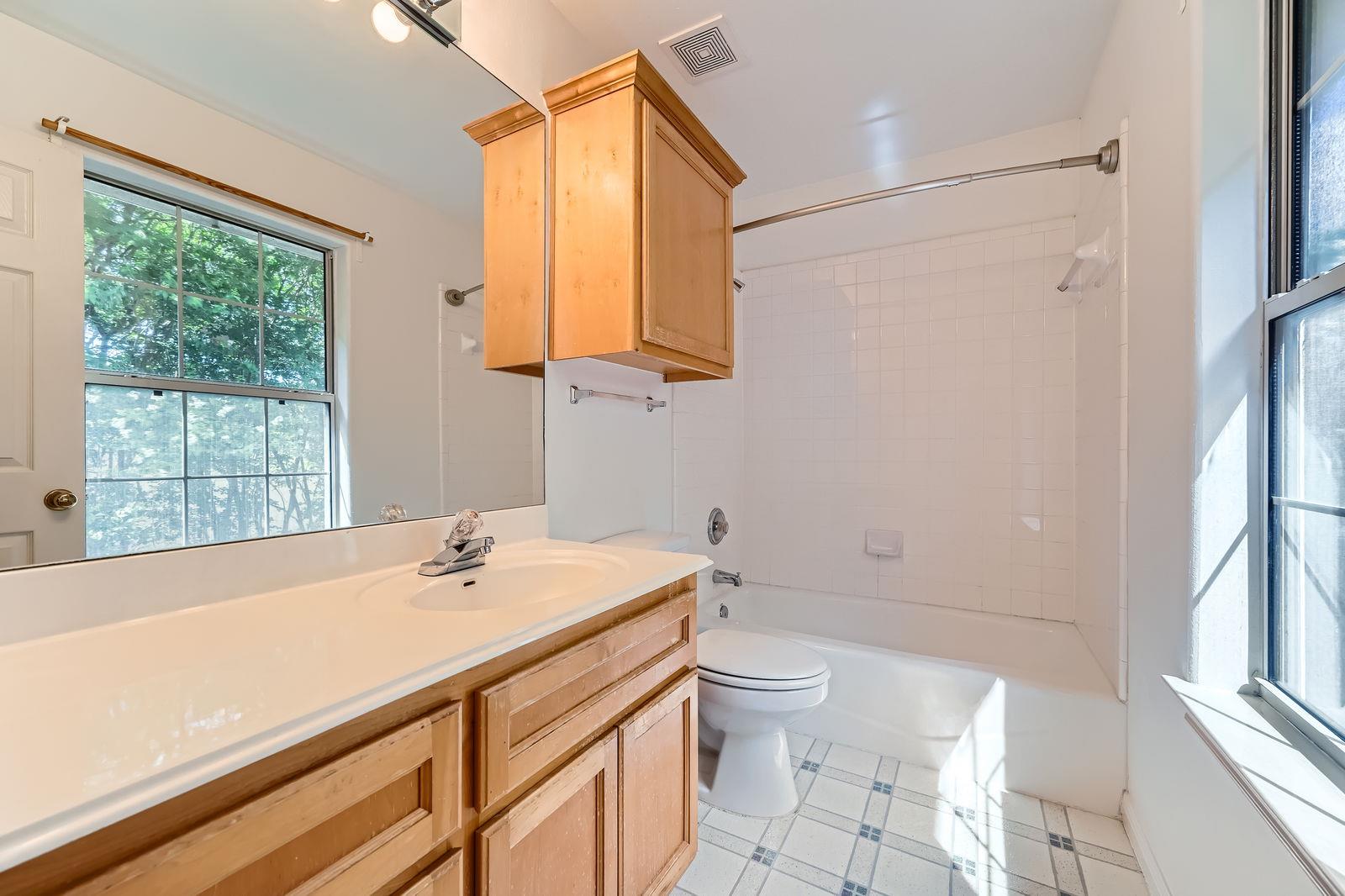2920 Thrushwood Dr, Austin, TX 78757