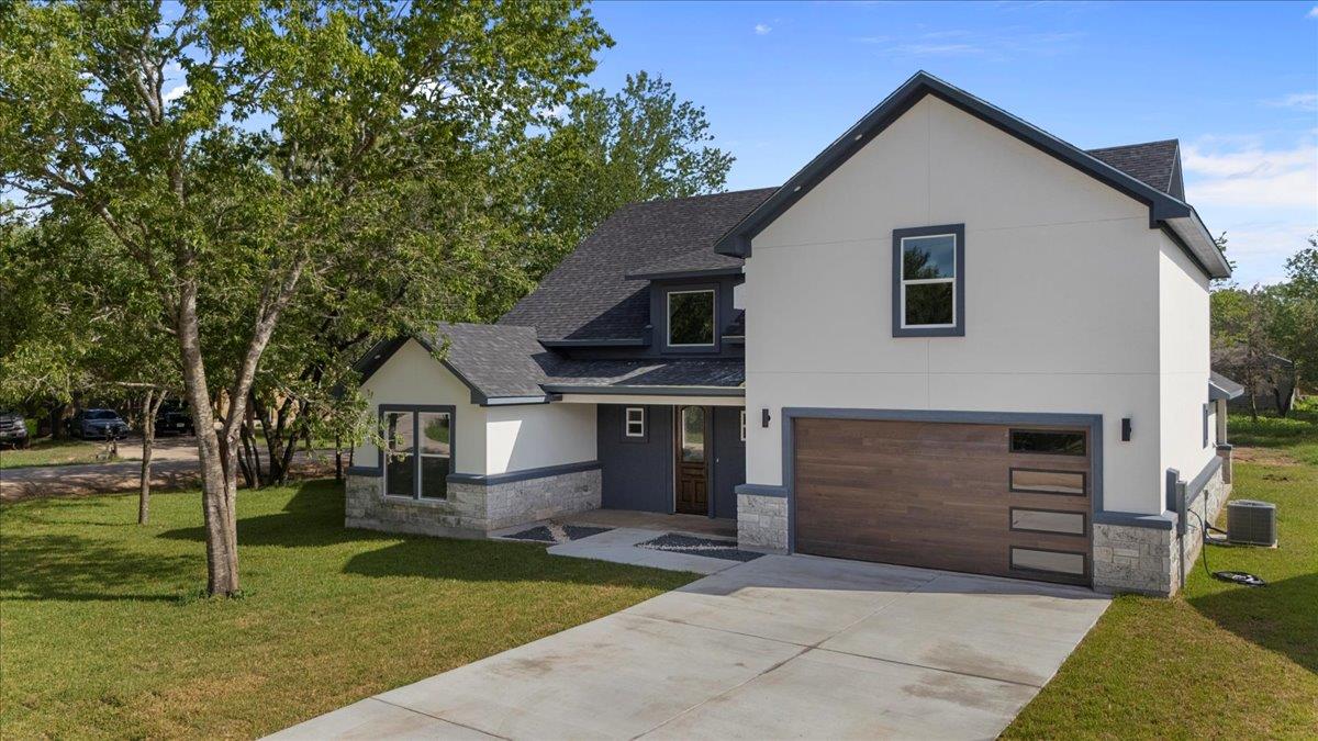 103 W Pauwela Ln, Bastrop, TX 78602