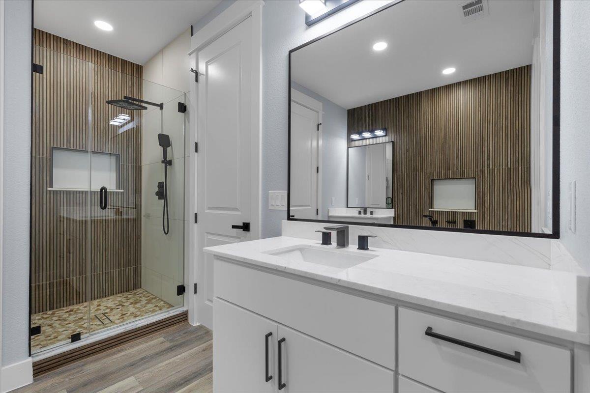 103 W Pauwela Ln, Bastrop, TX 78602