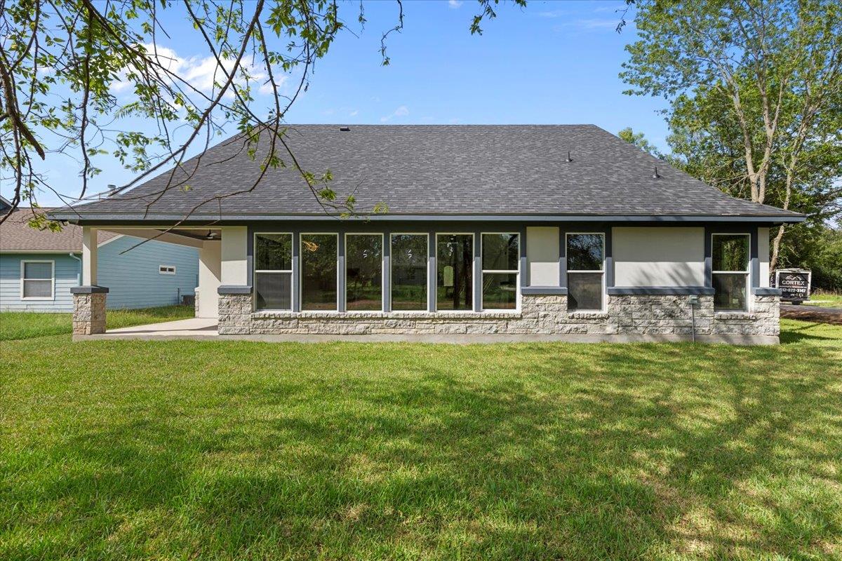 103 W Pauwela Ln, Bastrop, TX 78602