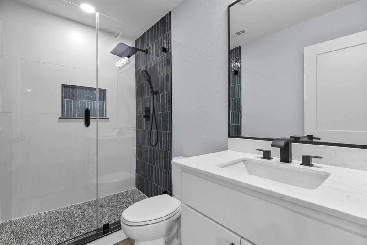 103 W Pauwela Ln, Bastrop, TX 78602