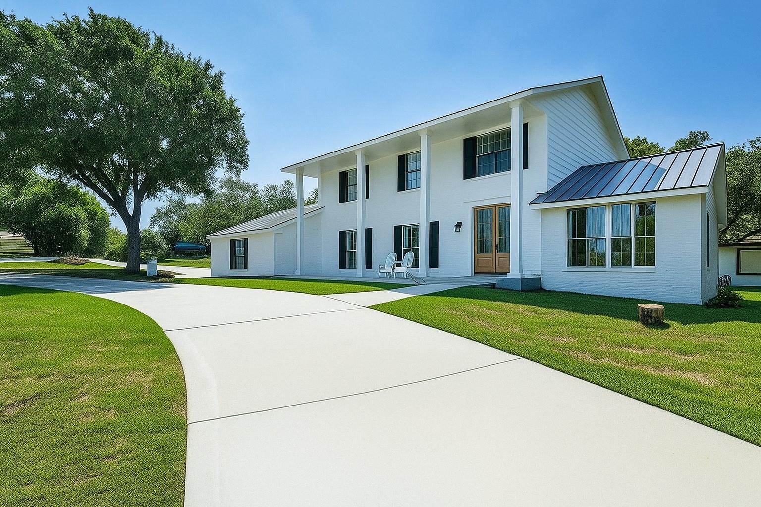 608 Sombrero Dr, Horseshoe Bay, TX 78657