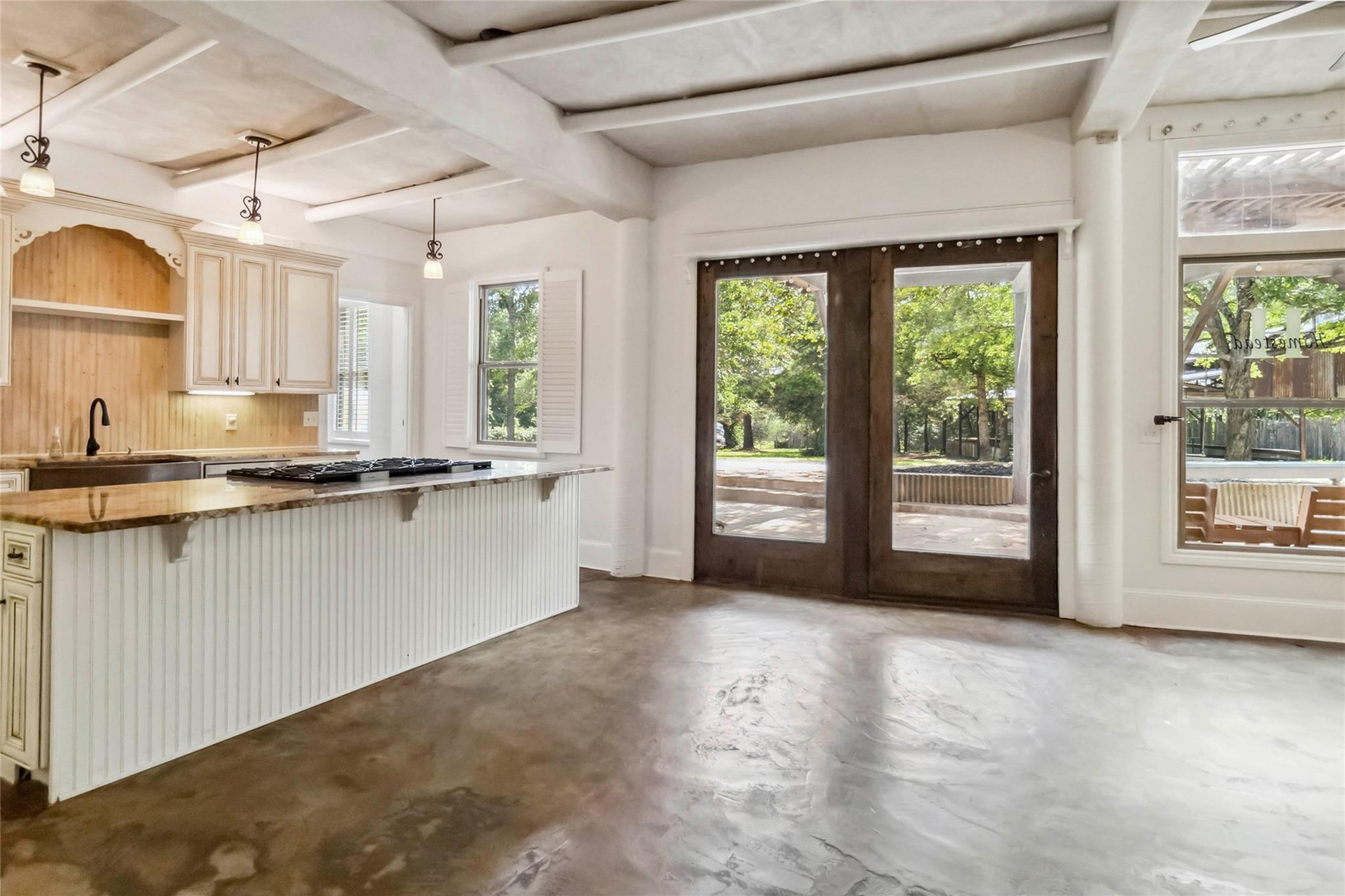 208 Old Potato Rd, Paige, TX 78659