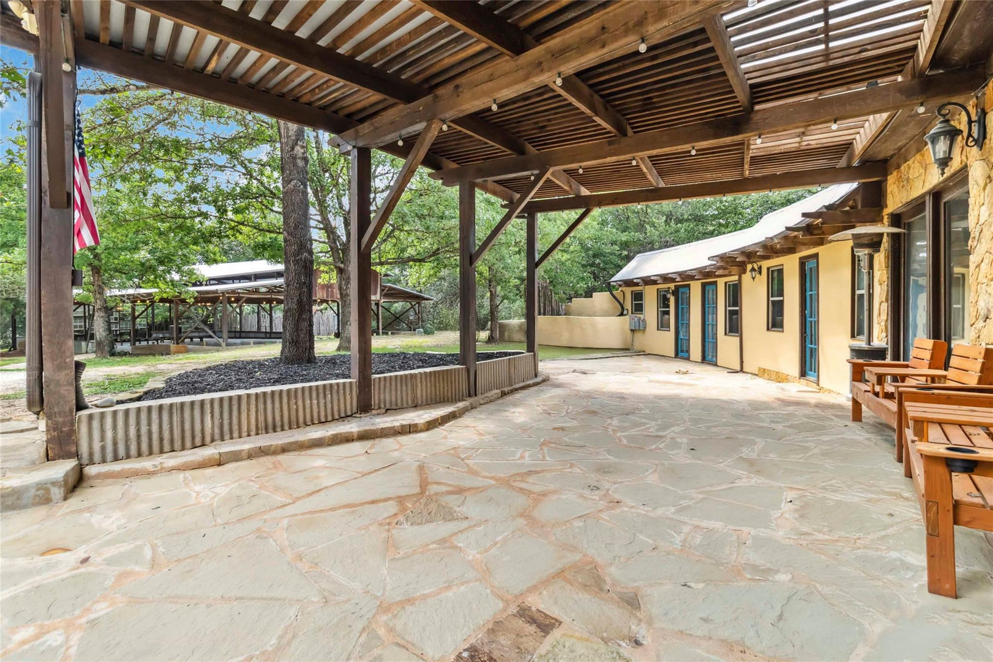 208 Old Potato Rd, Paige, TX 78659