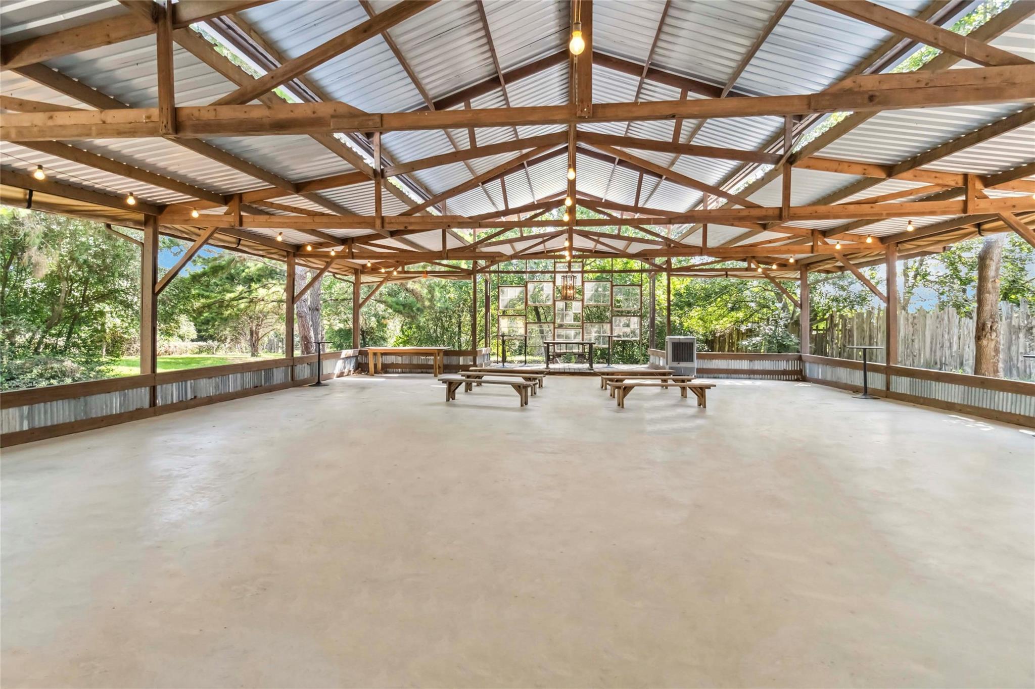 208 Old Potato Rd, Paige, TX 78659