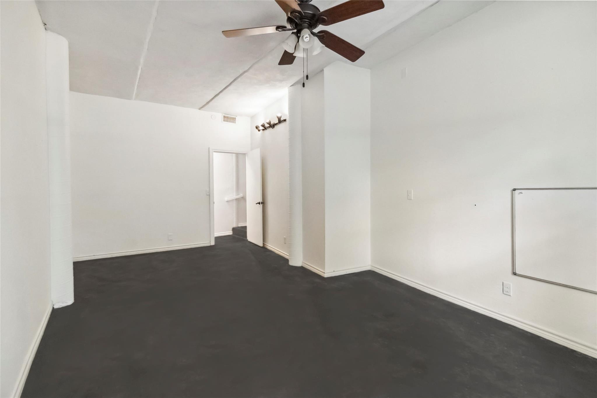 208 Old Potato Rd, Paige, TX 78659