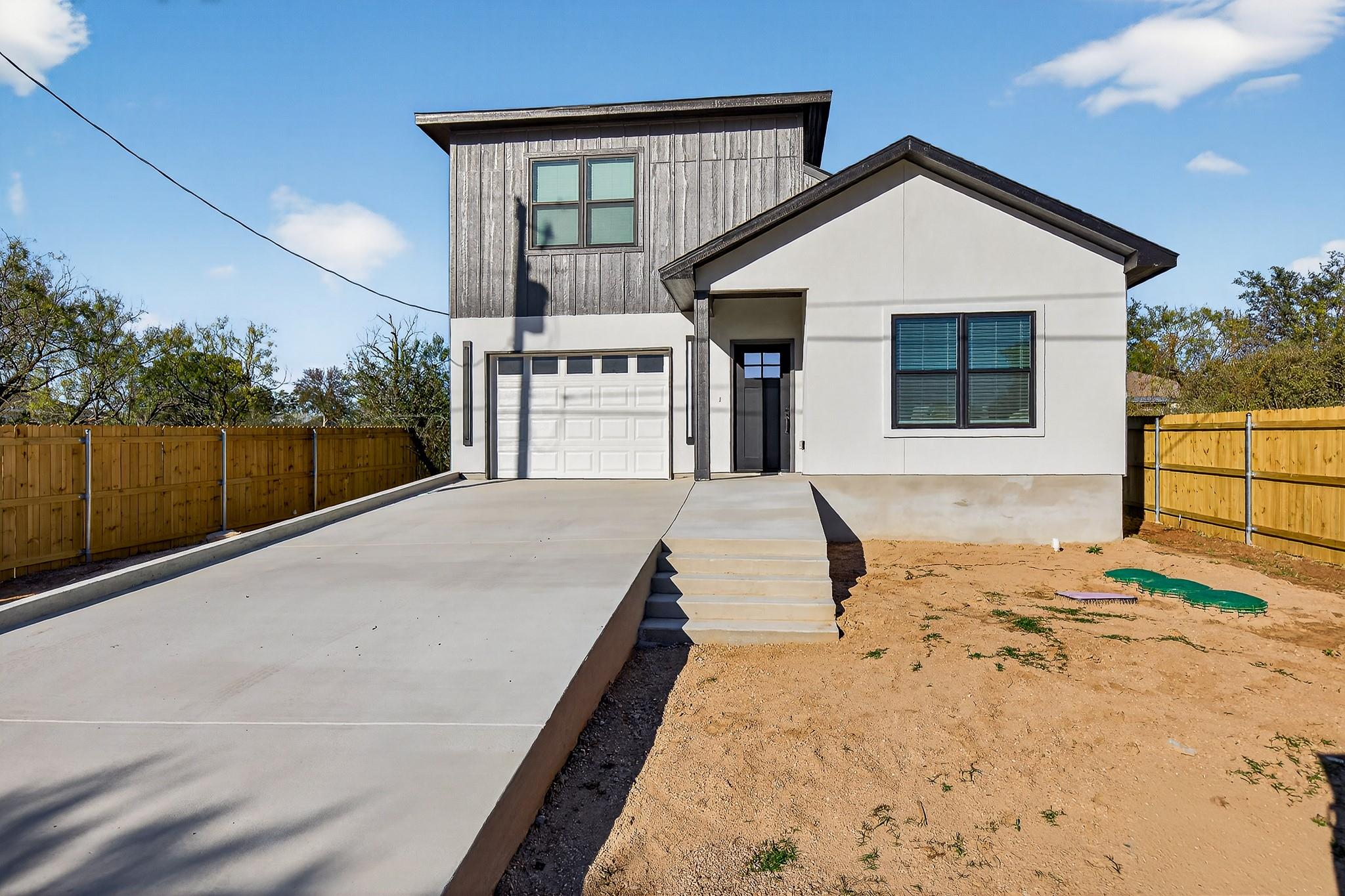 212 Southwood Dr, Granite Shoals, TX 78654