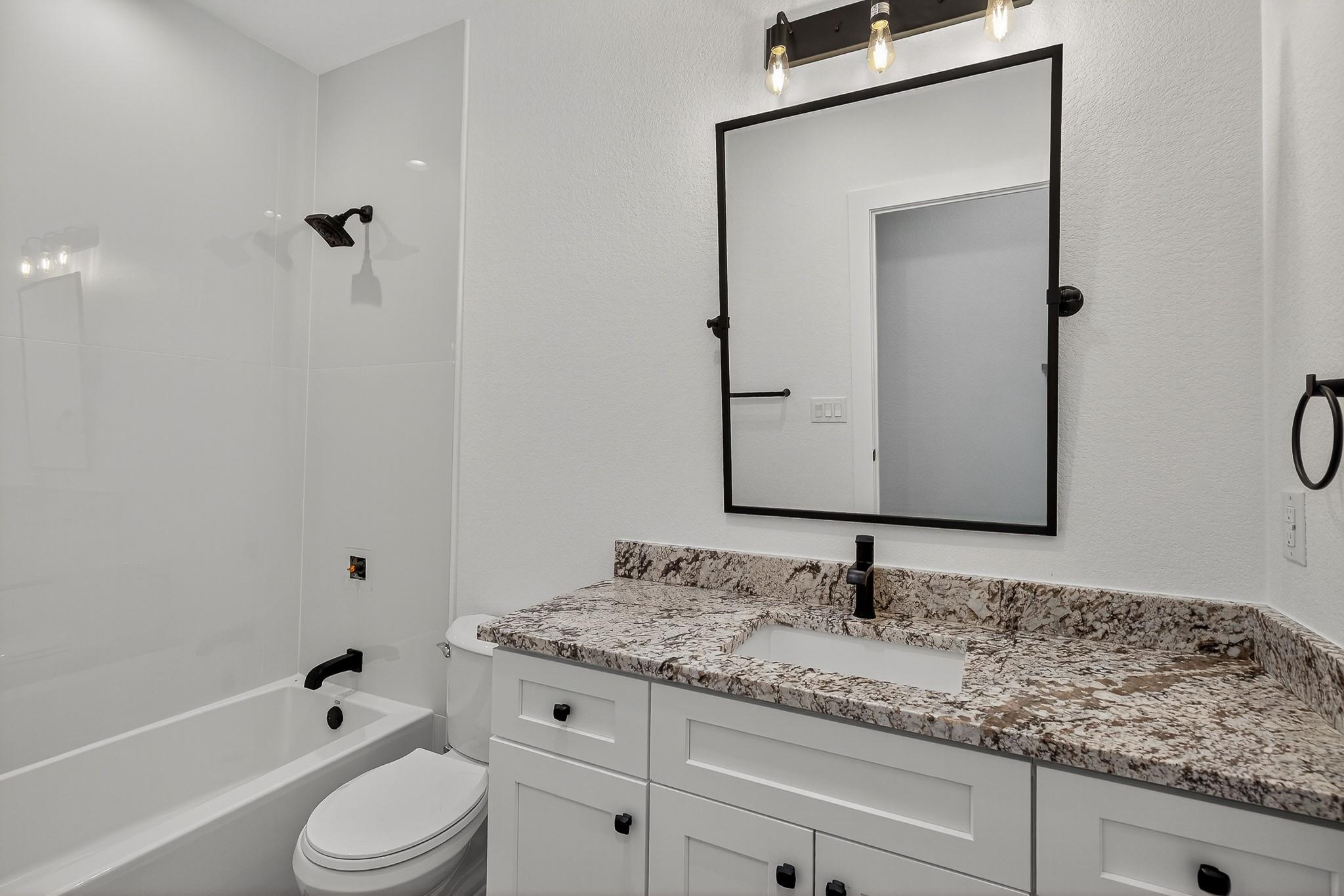 212 Southwood Dr, Granite Shoals, TX 78654