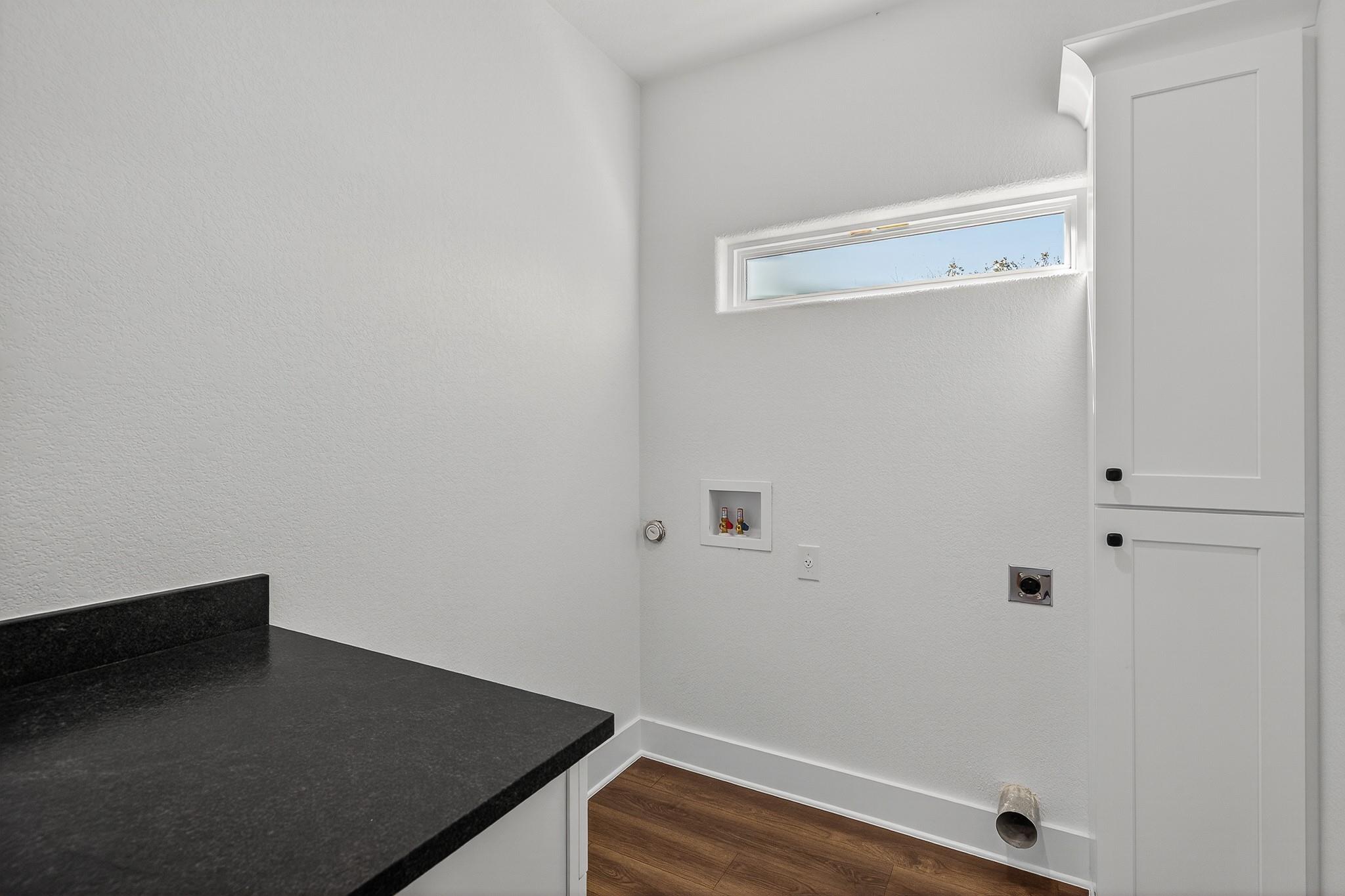 212 Southwood Dr, Granite Shoals, TX 78654