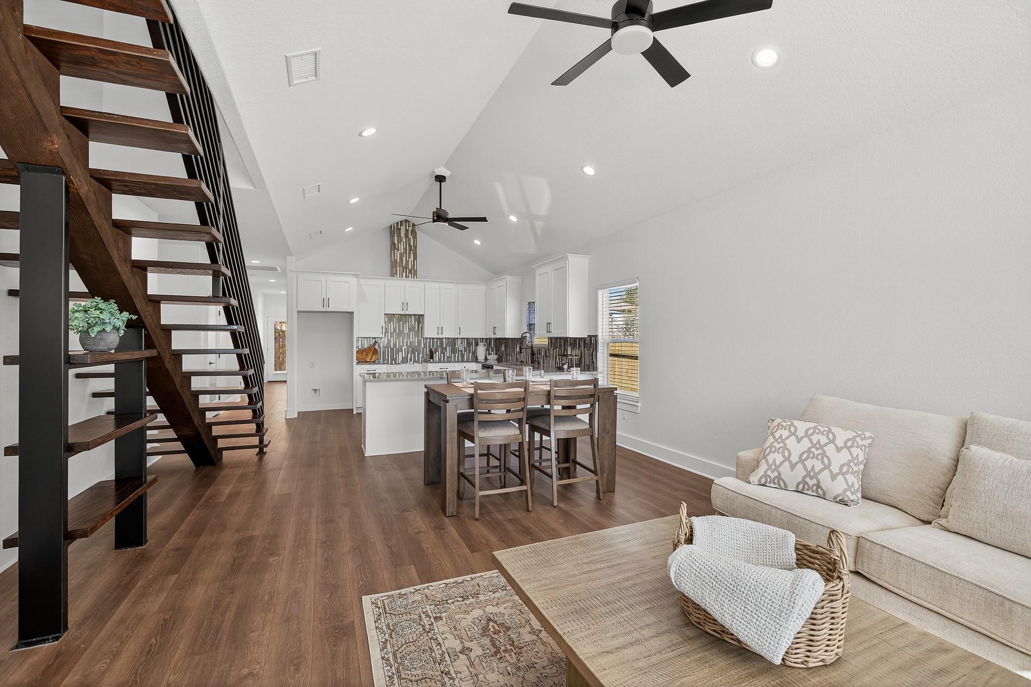 212 Southwood Dr, Granite Shoals, TX 78654