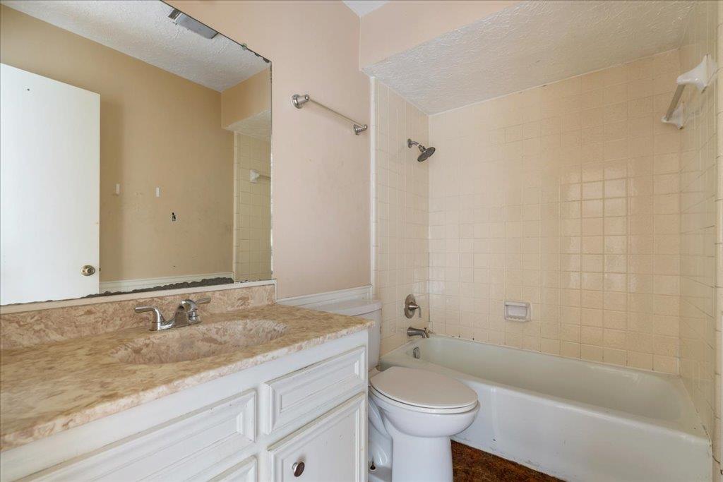 906 N Lbj Dr # 8, San Marcos, TX 78666