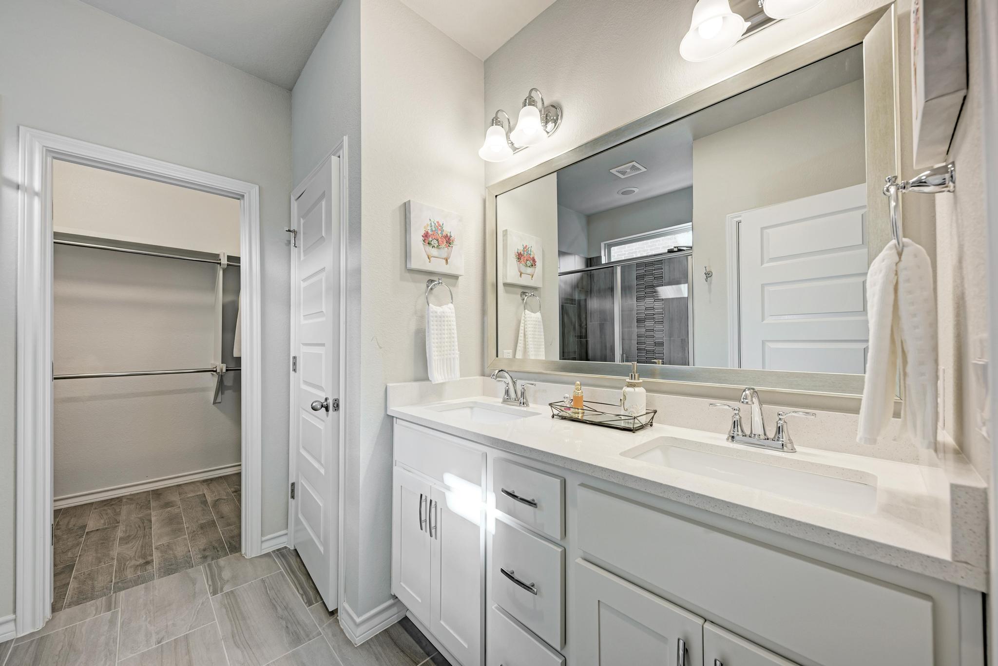 817 Choya Trl, Leander, TX 78641