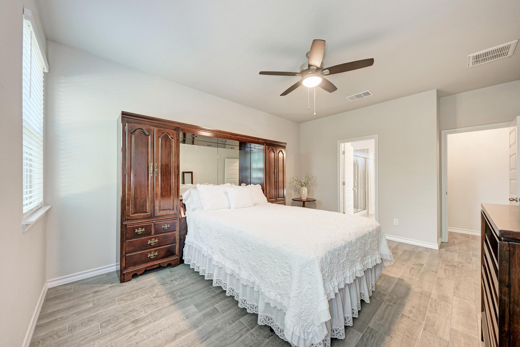 817 Choya Trl, Leander, TX 78641