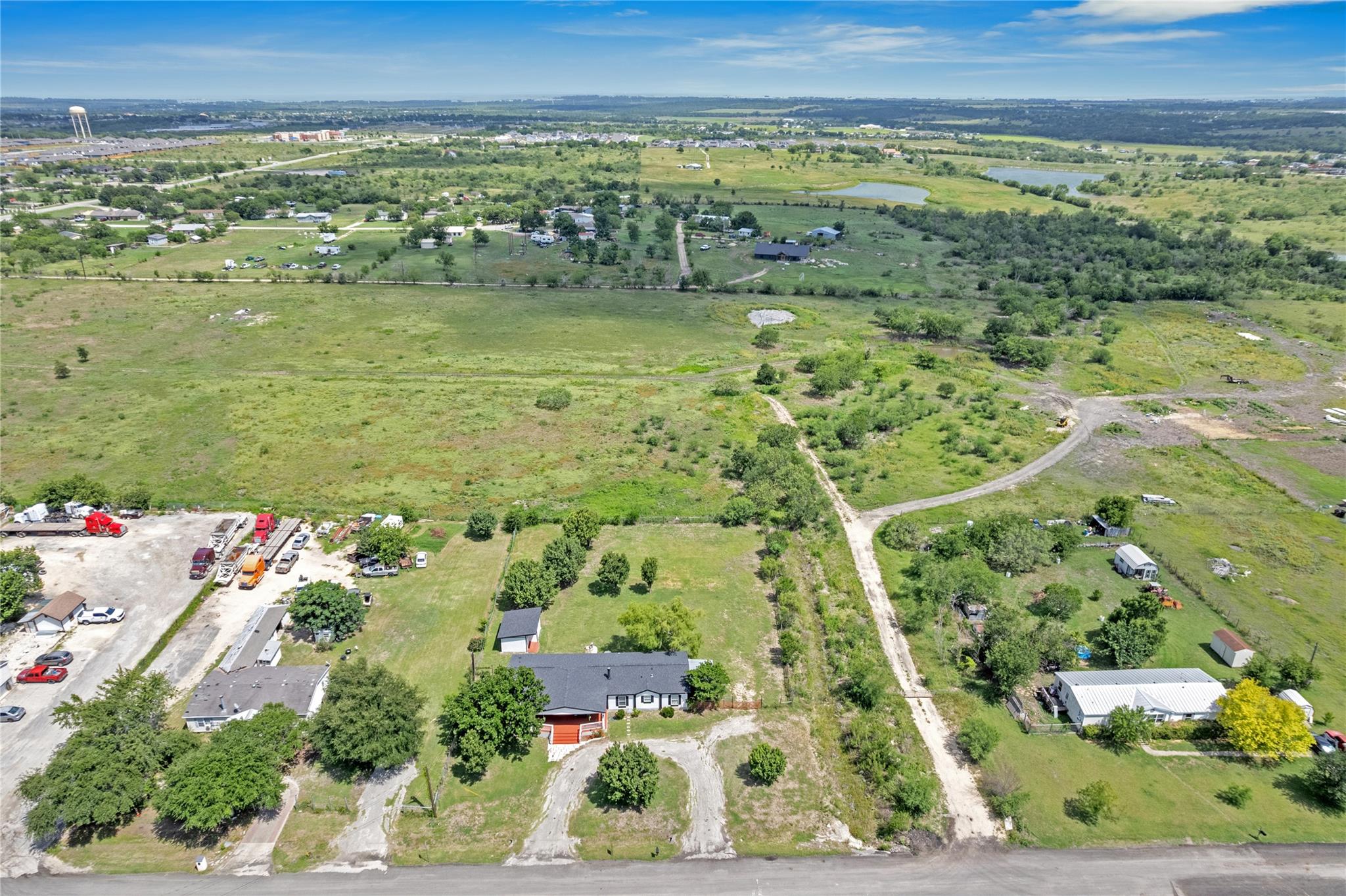 313 Rolling Meadows Ln, Kyle, TX 78640