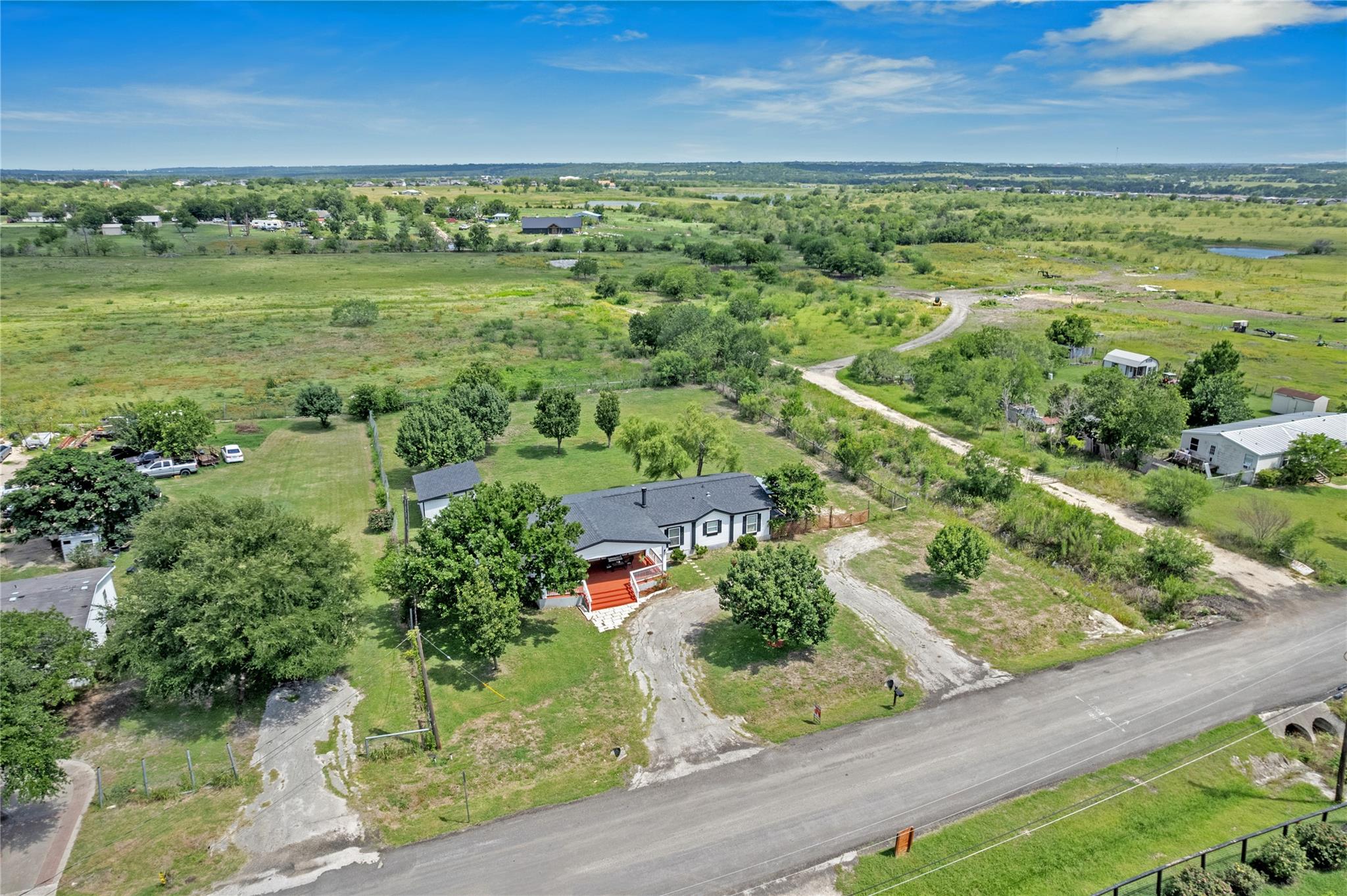 313 Rolling Meadows Ln, Kyle, TX 78640