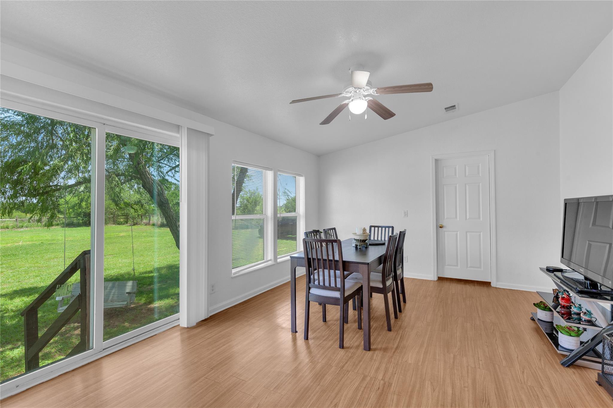 313 Rolling Meadows Ln, Kyle, TX 78640