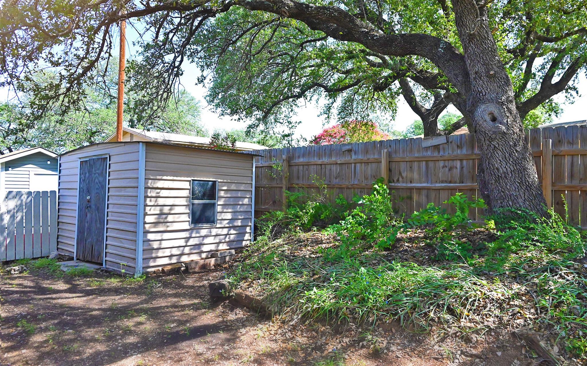 1109 County Road 132A, Kingsland, TX 78639