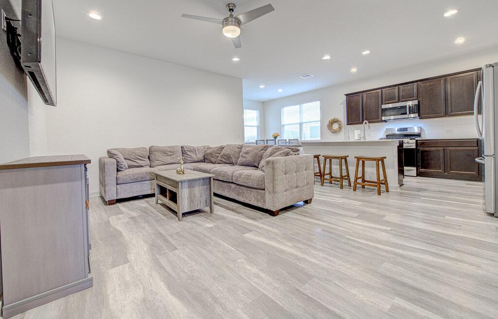 261 Deserti Rd, Leander, TX 78641